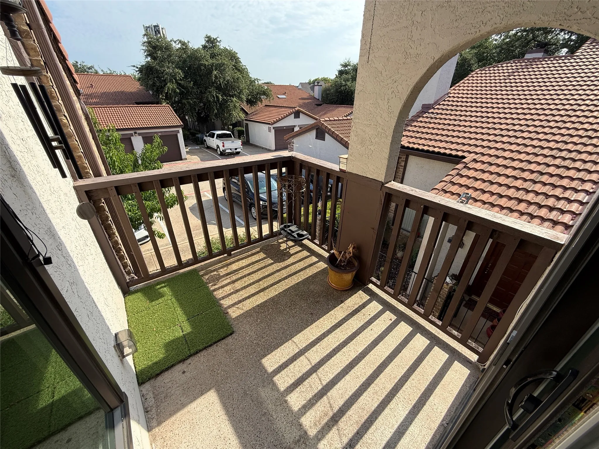 Townhouse For Rent in Collin County , 18040 Midway Road 241, Dallas, Texas 75287, 2 Bedroom, 2 Bathroom, 1 Garage spaces, 1,442 Sqft, built in 1984, mls#21345771, Real Estate Agent in Dallas, Homes For Rent in Collin county, Homes For Rent in Dallas, Realtor in Dallas Texas, Real Estate Brokerage Independent Realty Texas, Luminita Cordes Realtor