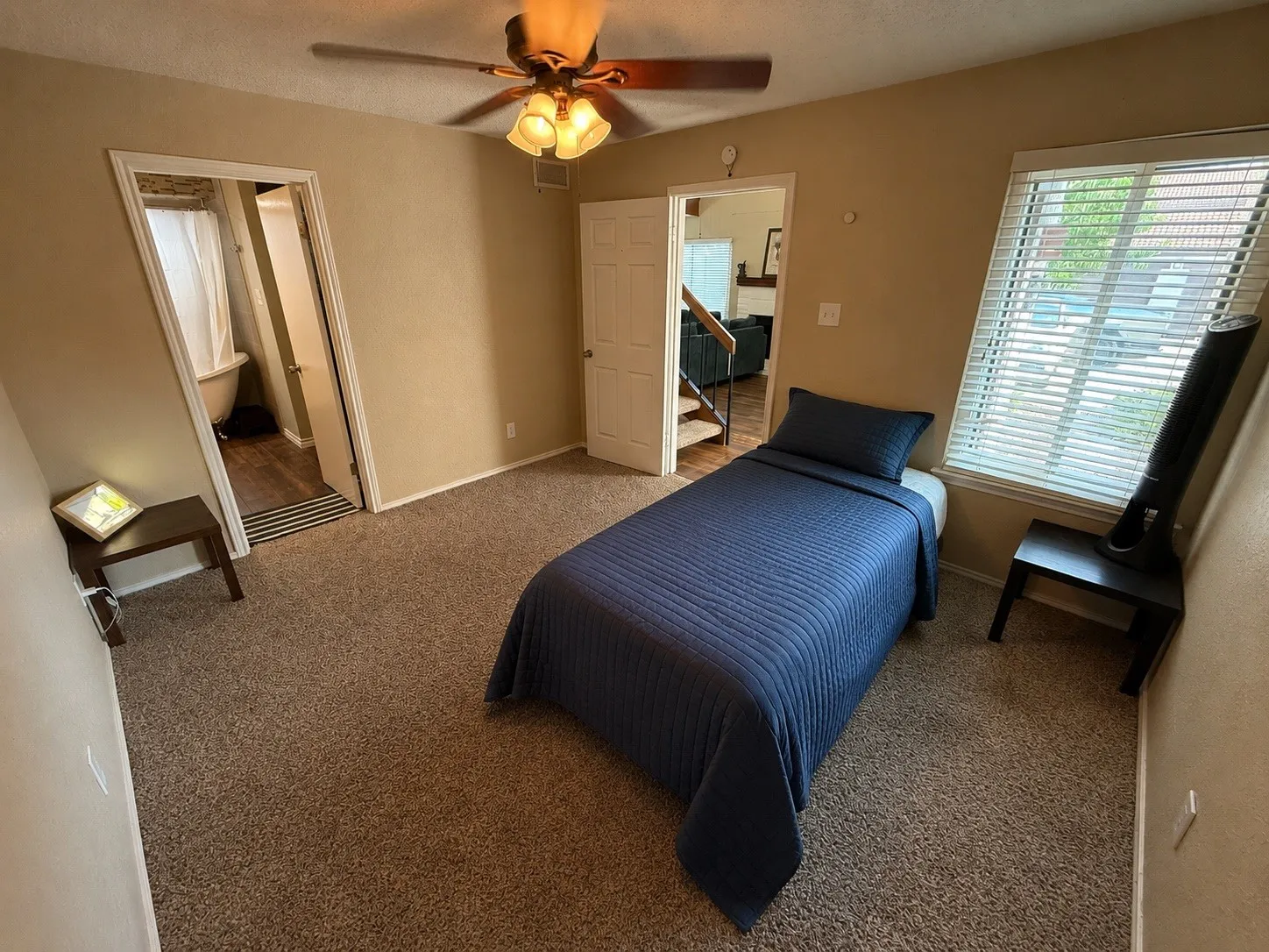 Townhouse For Rent in Collin County , 18040 Midway Road 241, Dallas, Texas 75287, 2 Bedroom, 2 Bathroom, 1 Garage spaces, 1,442 Sqft, built in 1984, mls#21345771, Real Estate Agent in Dallas, Homes For Rent in Collin county, Homes For Rent in Dallas, Realtor in Dallas Texas, Real Estate Brokerage Independent Realty Texas, Luminita Cordes Realtor