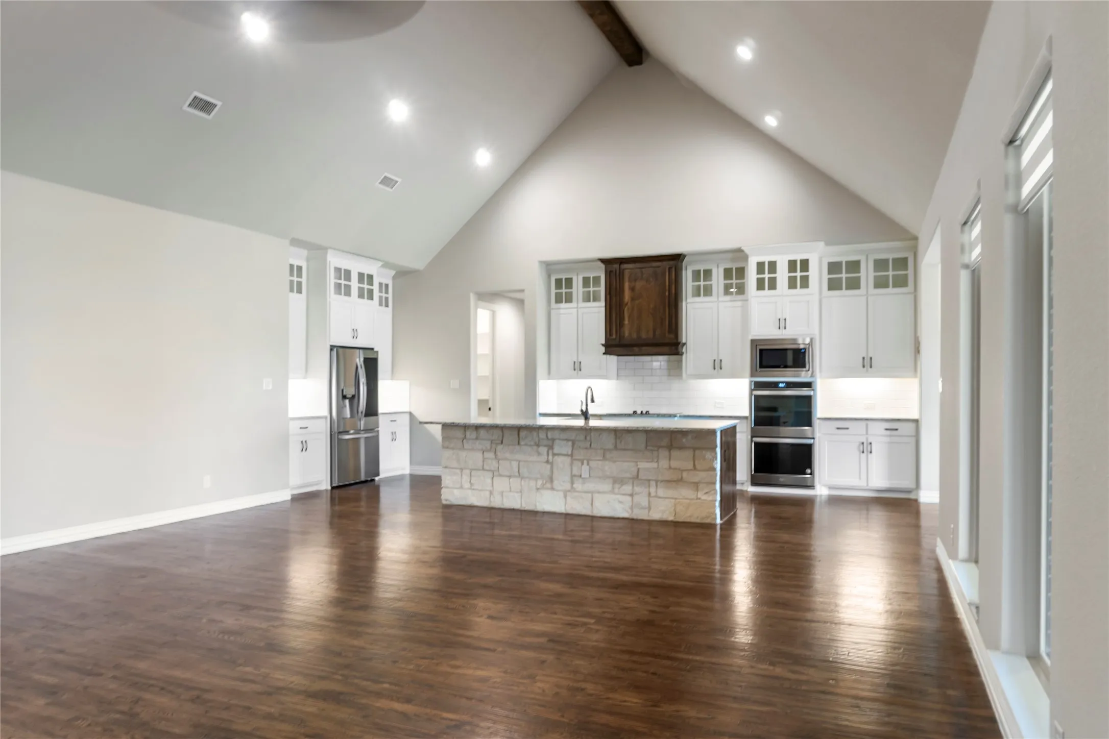 Single Family Residence For Sale in Johnson County , 336 El Pescado Court, Godley, Texas 76044, 4 Bedroom, 3 Bathroom, 3 Garage spaces, 2,958 Sqft, built in 2020, Price $599,900, mls#21345789, Real Estate Agent in Godley, Homes For Sale in Johnson county, Homes For Sale in Godley, Realtor in Godley Texas, Real Estate Brokerage Independent Realty Texas, Luminita Cordes Realtor