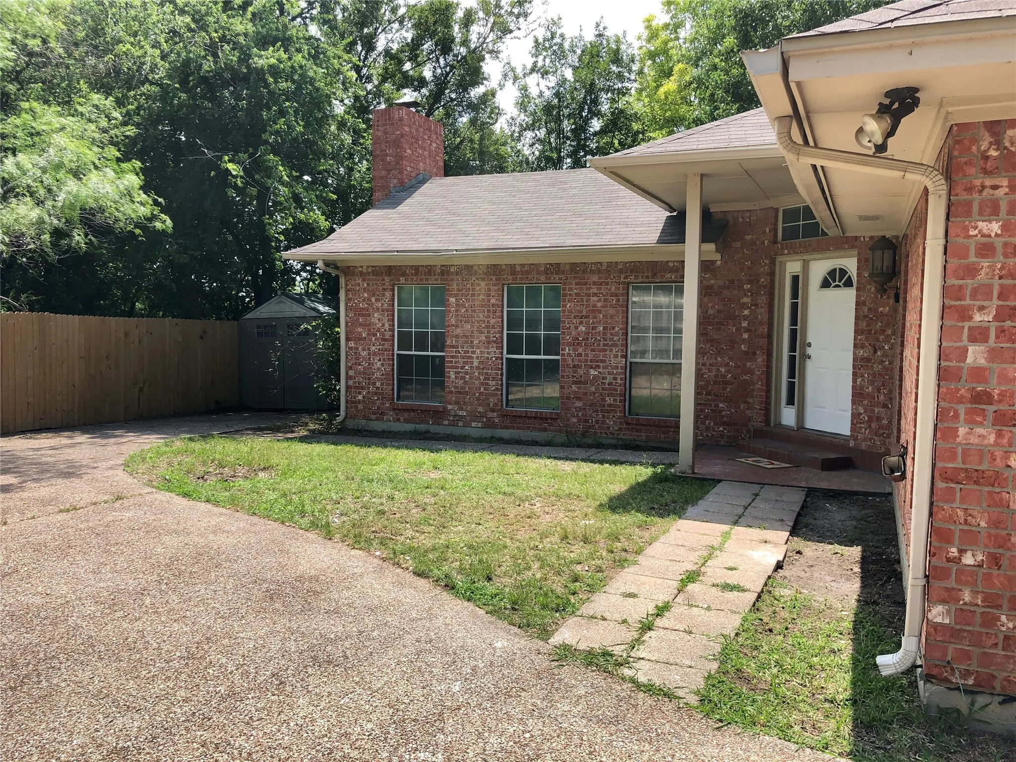 Duplex For Rent in Denton County , 455 Strata Drive, Denton, Texas 76201, 3 Bedroom, 2 Bathroom, Garage spaces, 1,539 Sqft, built in 1994, mls#21345994, Real Estate Agent in Denton, Homes For Rent in Denton county, Homes For Rent in Denton, Realtor in Denton Texas, Real Estate Brokerage Independent Realty Texas, Luminita Cordes Realtor