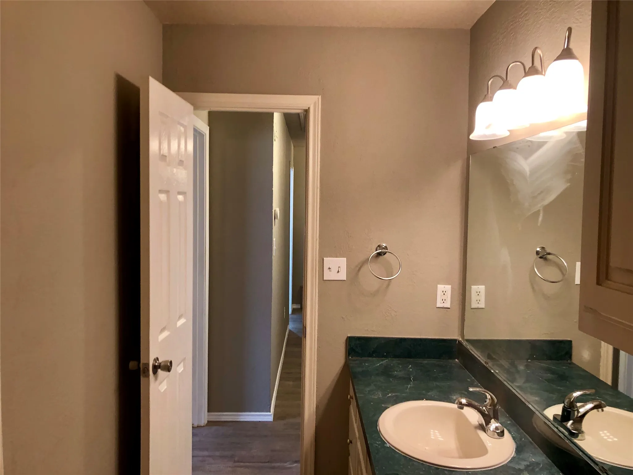 Duplex For Rent in Denton County , 455 Strata Drive, Denton, Texas 76201, 3 Bedroom, 2 Bathroom, Garage spaces, 1,539 Sqft, built in 1994, mls#21345994, Real Estate Agent in Denton, Homes For Rent in Denton county, Homes For Rent in Denton, Realtor in Denton Texas, Real Estate Brokerage Independent Realty Texas, Luminita Cordes Realtor