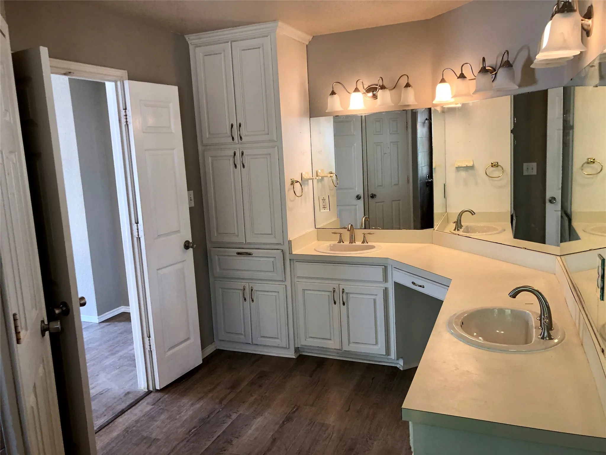 Duplex For Rent in Denton County , 455 Strata Drive, Denton, Texas 76201, 3 Bedroom, 2 Bathroom, Garage spaces, 1,539 Sqft, built in 1994, mls#21345994, Real Estate Agent in Denton, Homes For Rent in Denton county, Homes For Rent in Denton, Realtor in Denton Texas, Real Estate Brokerage Independent Realty Texas, Luminita Cordes Realtor