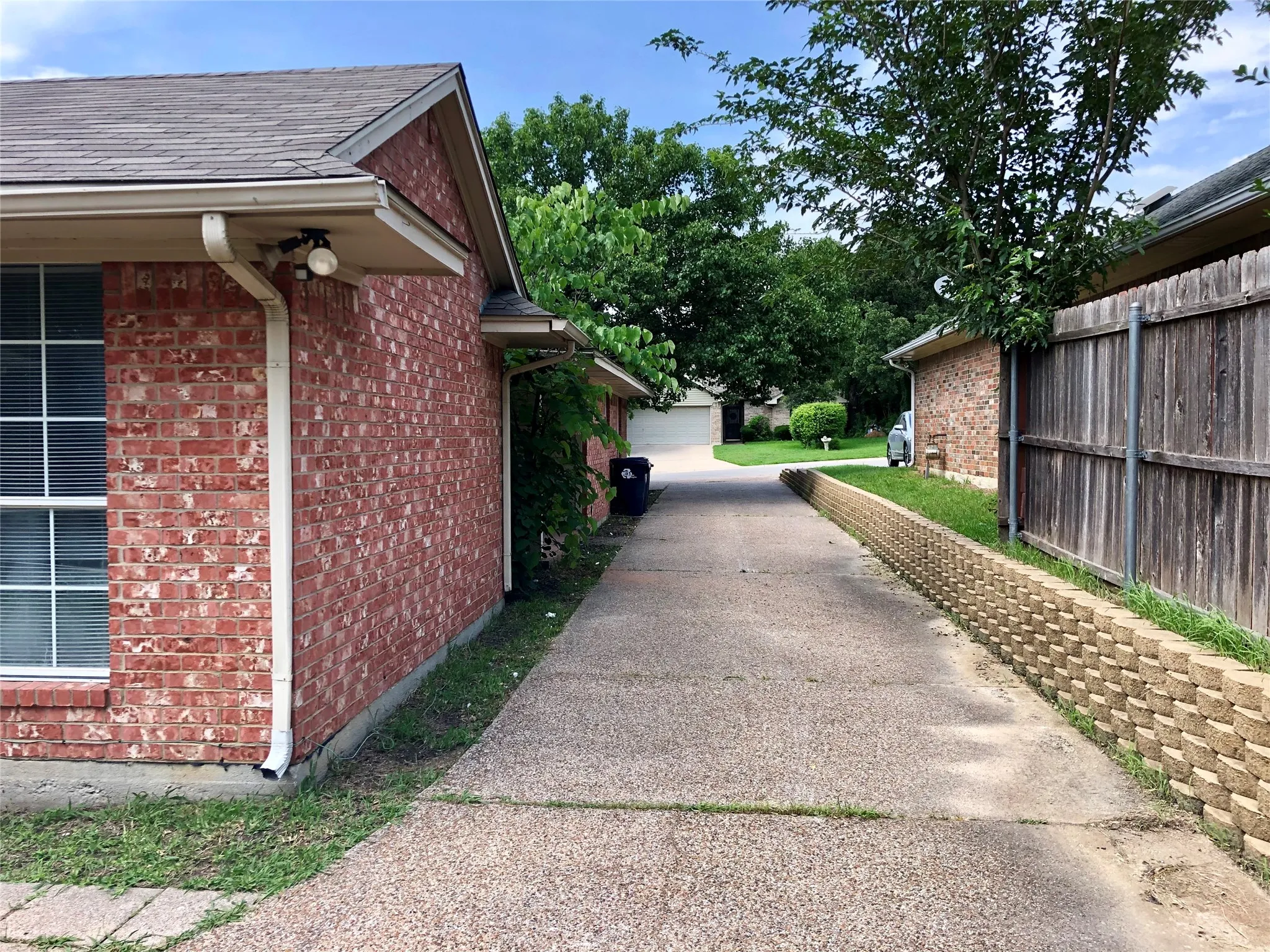 Duplex For Rent in Denton County , 455 Strata Drive, Denton, Texas 76201, 3 Bedroom, 2 Bathroom, Garage spaces, 1,539 Sqft, built in 1994, mls#21345994, Real Estate Agent in Denton, Homes For Rent in Denton county, Homes For Rent in Denton, Realtor in Denton Texas, Real Estate Brokerage Independent Realty Texas, Luminita Cordes Realtor