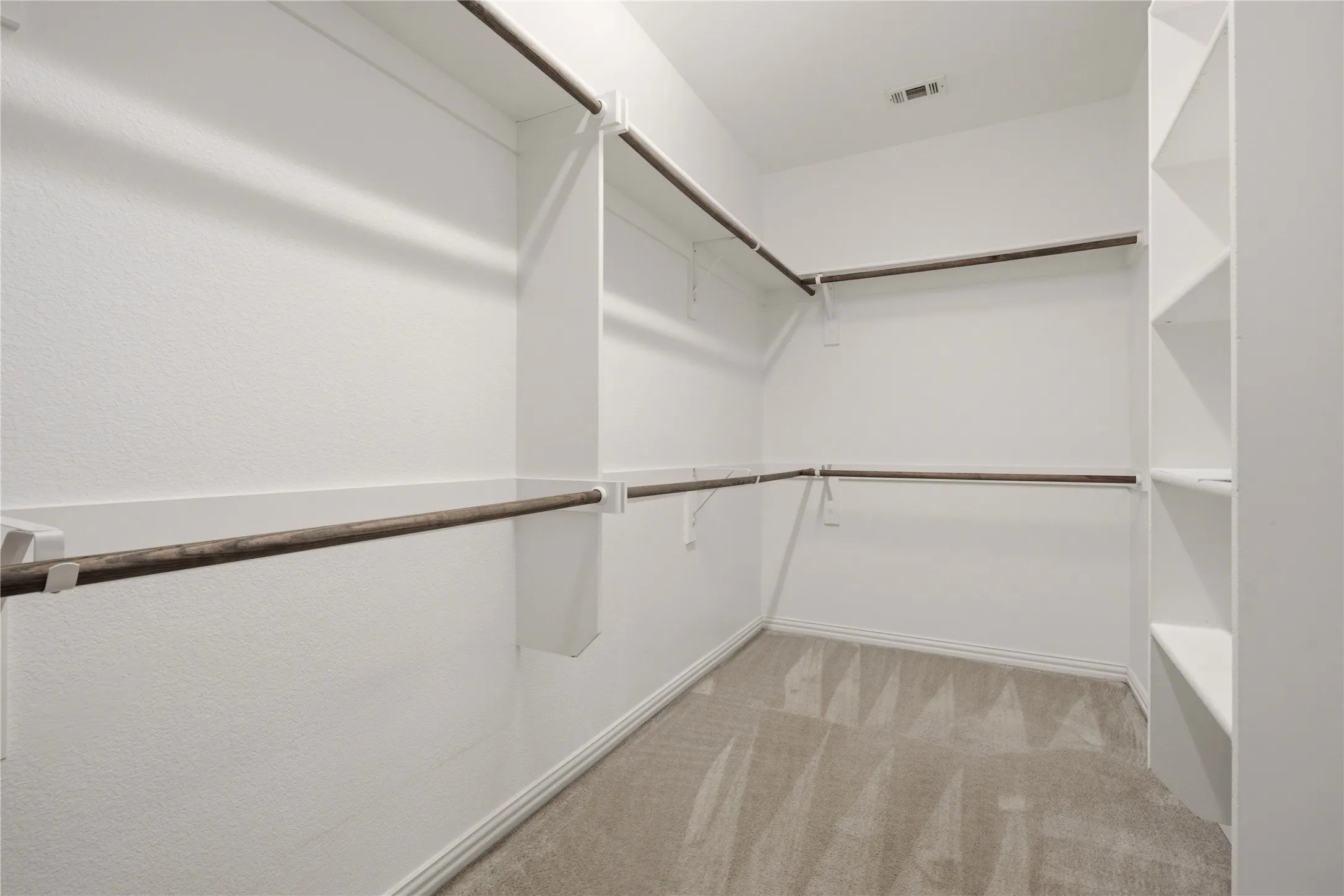 Single Family Residence For Sale in Collin County , 201 Oak Point Drive, Mc Kinney, Texas 75071, 4 Bedroom, 3 Bathroom, 2 Garage spaces, 3,075 Sqft, built in 2011, mls#21332261, Real Estate Agent in Mc Kinney, Homes For Sale in Collin county, Homes For Sale in Mc Kinney, Realtor in Mc Kinney Texas, Real Estate Brokerage Independent Realty Texas, Luminita Cordes Realtor