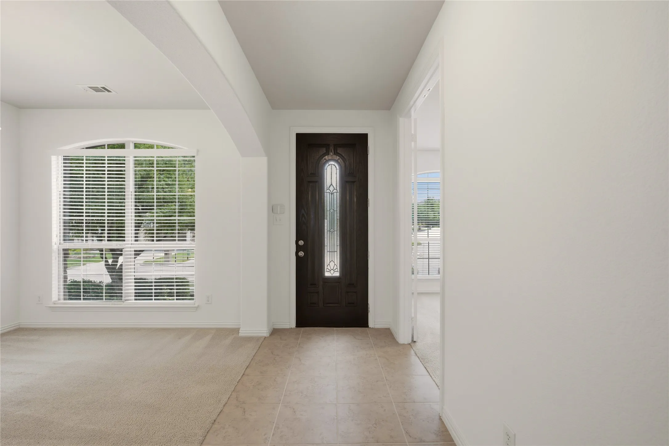 Single Family Residence For Sale in Collin County , 201 Oak Point Drive, Mc Kinney, Texas 75071, 4 Bedroom, 3 Bathroom, 2 Garage spaces, 3,075 Sqft, built in 2011, mls#21332261, Real Estate Agent in Mc Kinney, Homes For Sale in Collin county, Homes For Sale in Mc Kinney, Realtor in Mc Kinney Texas, Real Estate Brokerage Independent Realty Texas, Luminita Cordes Realtor