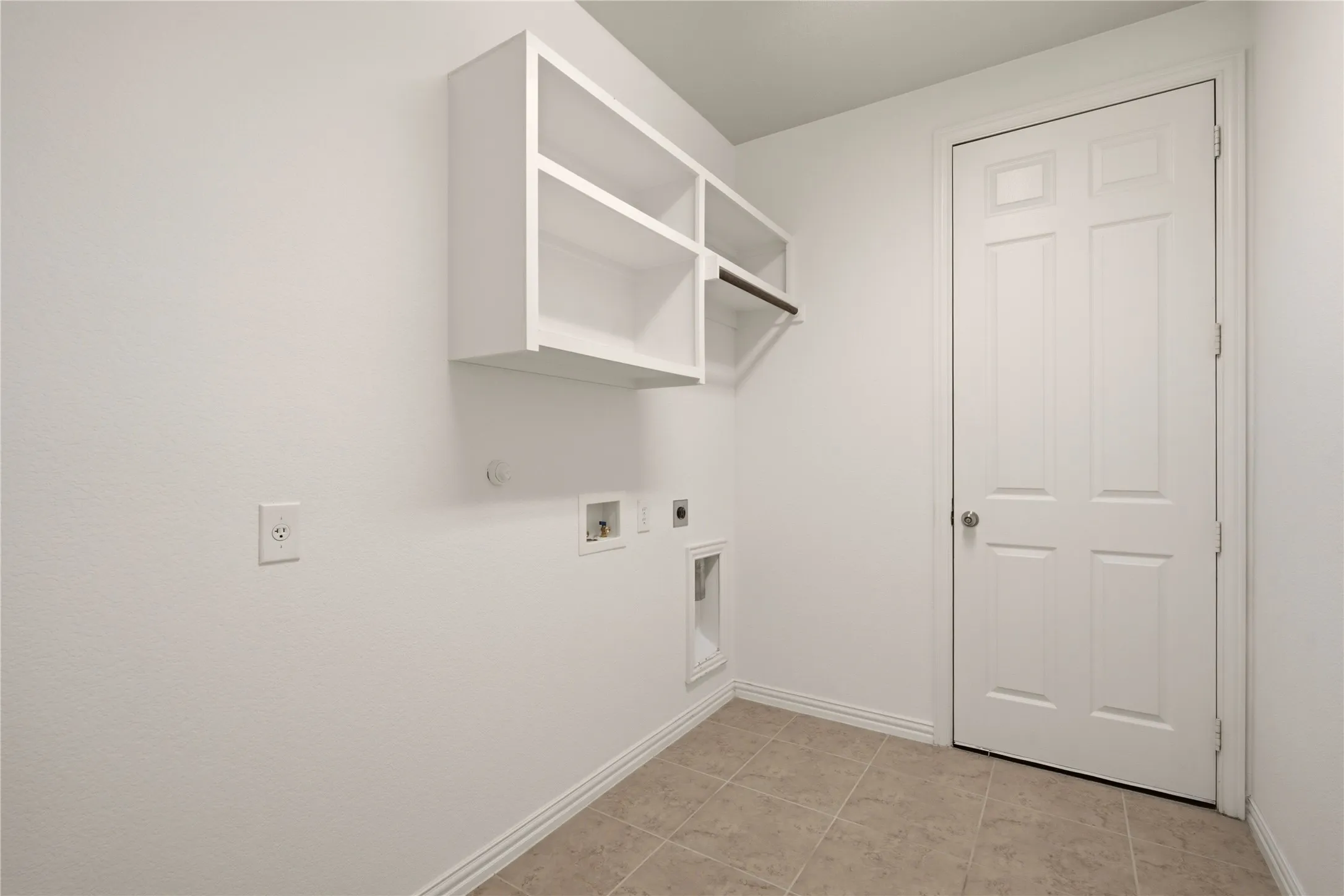 Single Family Residence For Sale in Collin County , 201 Oak Point Drive, Mc Kinney, Texas 75071, 4 Bedroom, 3 Bathroom, 2 Garage spaces, 3,075 Sqft, built in 2011, mls#21332261, Real Estate Agent in Mc Kinney, Homes For Sale in Collin county, Homes For Sale in Mc Kinney, Realtor in Mc Kinney Texas, Real Estate Brokerage Independent Realty Texas, Luminita Cordes Realtor