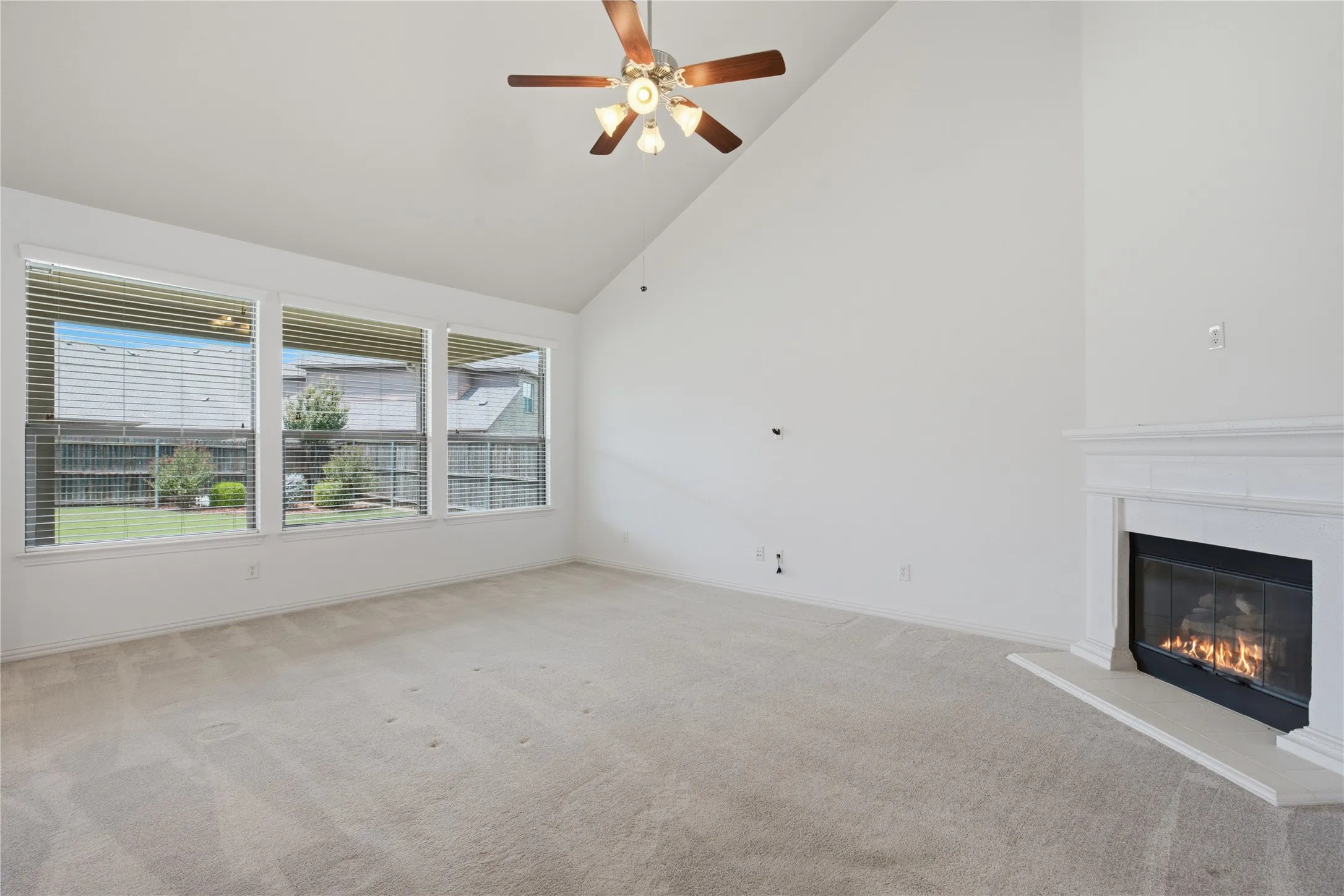 Single Family Residence For Sale in Collin County , 201 Oak Point Drive, Mc Kinney, Texas 75071, 4 Bedroom, 3 Bathroom, 2 Garage spaces, 3,075 Sqft, built in 2011, mls#21332261, Real Estate Agent in Mc Kinney, Homes For Sale in Collin county, Homes For Sale in Mc Kinney, Realtor in Mc Kinney Texas, Real Estate Brokerage Independent Realty Texas, Luminita Cordes Realtor