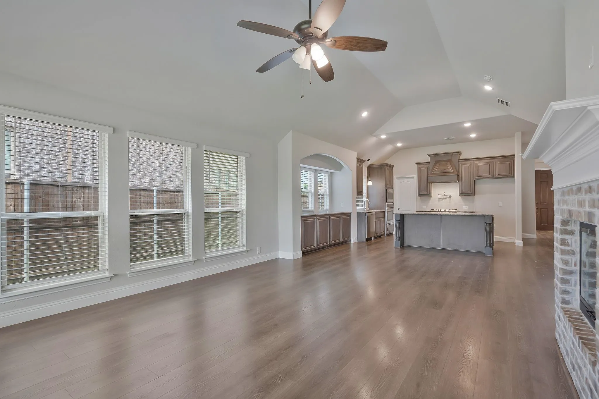 Single Family Residence For Rent in Denton County , 1217 Snowbird Drive, Little Elm, Texas 75068, 4 Bedroom, 3 Bathroom, 2 Garage spaces, 2,762 Sqft, built in 2019, mls#21340505, Real Estate Agent in Little Elm, Homes For Rent in Denton county, Homes For Rent in Little Elm, Realtor in Little Elm Texas, Real Estate Brokerage Independent Realty Texas, Luminita Cordes Realtor