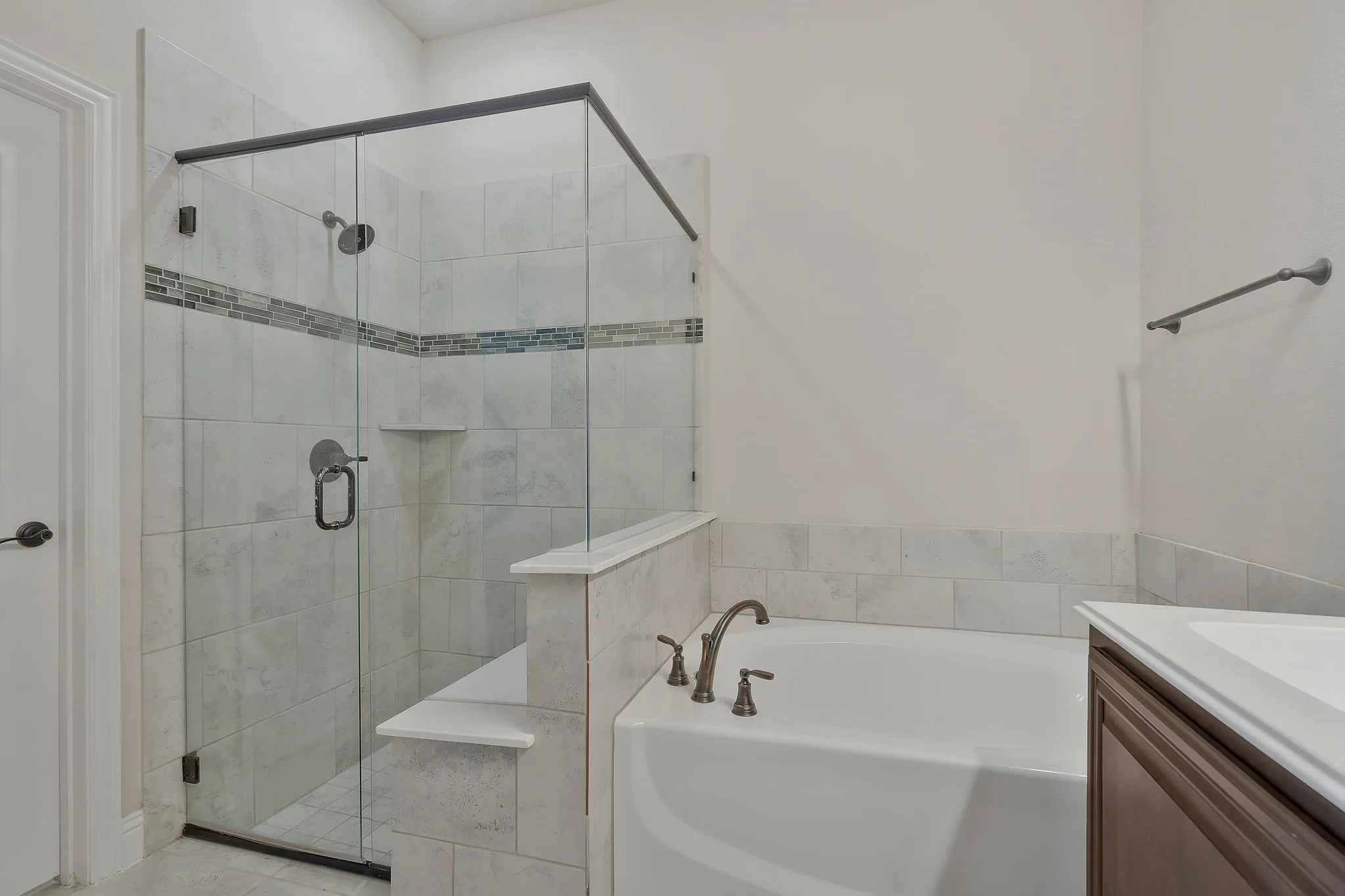 Single Family Residence For Rent in Denton County , 1217 Snowbird Drive, Little Elm, Texas 75068, 4 Bedroom, 3 Bathroom, 2 Garage spaces, 2,762 Sqft, built in 2019, mls#21340505, Real Estate Agent in Little Elm, Homes For Rent in Denton county, Homes For Rent in Little Elm, Realtor in Little Elm Texas, Real Estate Brokerage Independent Realty Texas, Luminita Cordes Realtor