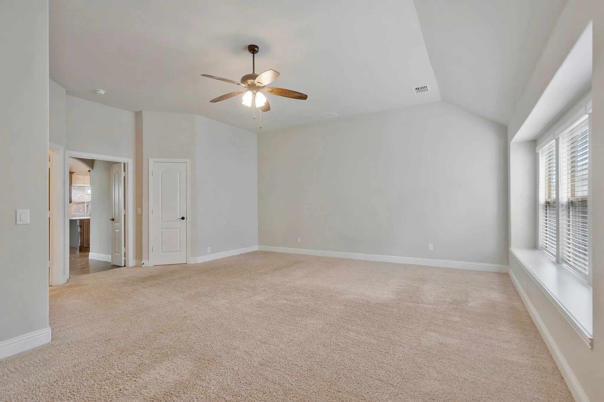 Single Family Residence For Rent in Denton County , 1217 Snowbird Drive, Little Elm, Texas 75068, 4 Bedroom, 3 Bathroom, 2 Garage spaces, 2,762 Sqft, built in 2019, mls#21340505, Real Estate Agent in Little Elm, Homes For Rent in Denton county, Homes For Rent in Little Elm, Realtor in Little Elm Texas, Real Estate Brokerage Independent Realty Texas, Luminita Cordes Realtor