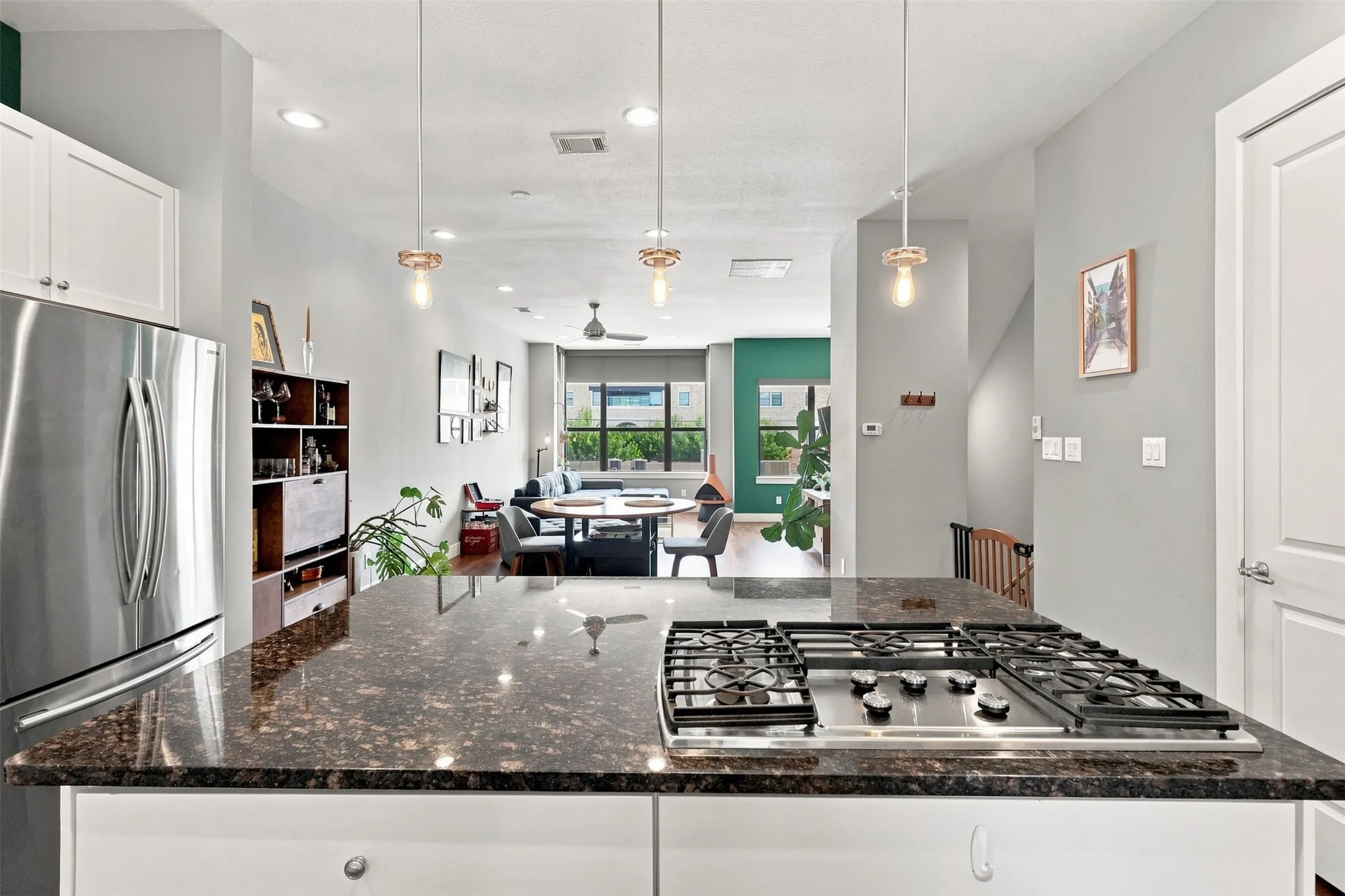 Townhouse For Sale in Tarrant County , 1114 S Adams Street, Fort Worth, Texas 76104, 3 Bedroom, 4 Bathroom, 2 Garage spaces, 2,052 Sqft, built in 2013, mls#21345848, Real Estate Agent in Fort Worth, Homes For Sale in Tarrant county, Homes For Sale in Fort Worth, Realtor in Fort Worth Texas, Real Estate Brokerage Independent Realty Texas, Luminita Cordes Realtor