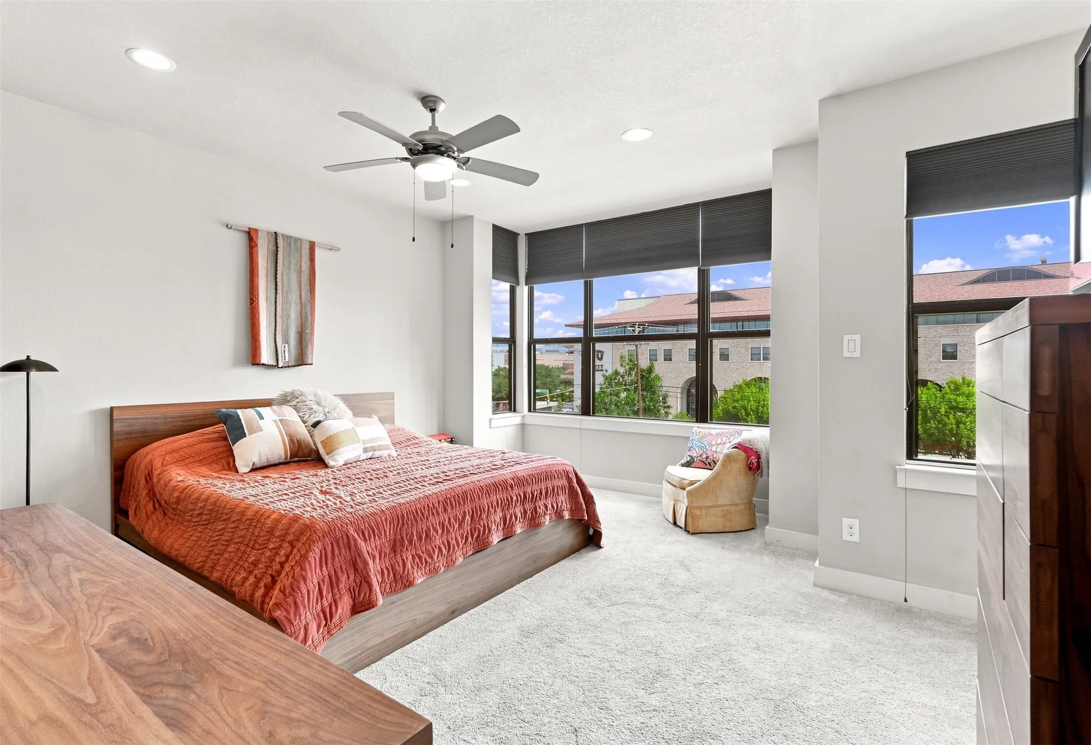 Townhouse For Sale in Tarrant County , 1114 S Adams Street, Fort Worth, Texas 76104, 3 Bedroom, 4 Bathroom, 2 Garage spaces, 2,052 Sqft, built in 2013, mls#21345848, Real Estate Agent in Fort Worth, Homes For Sale in Tarrant county, Homes For Sale in Fort Worth, Realtor in Fort Worth Texas, Real Estate Brokerage Independent Realty Texas, Luminita Cordes Realtor