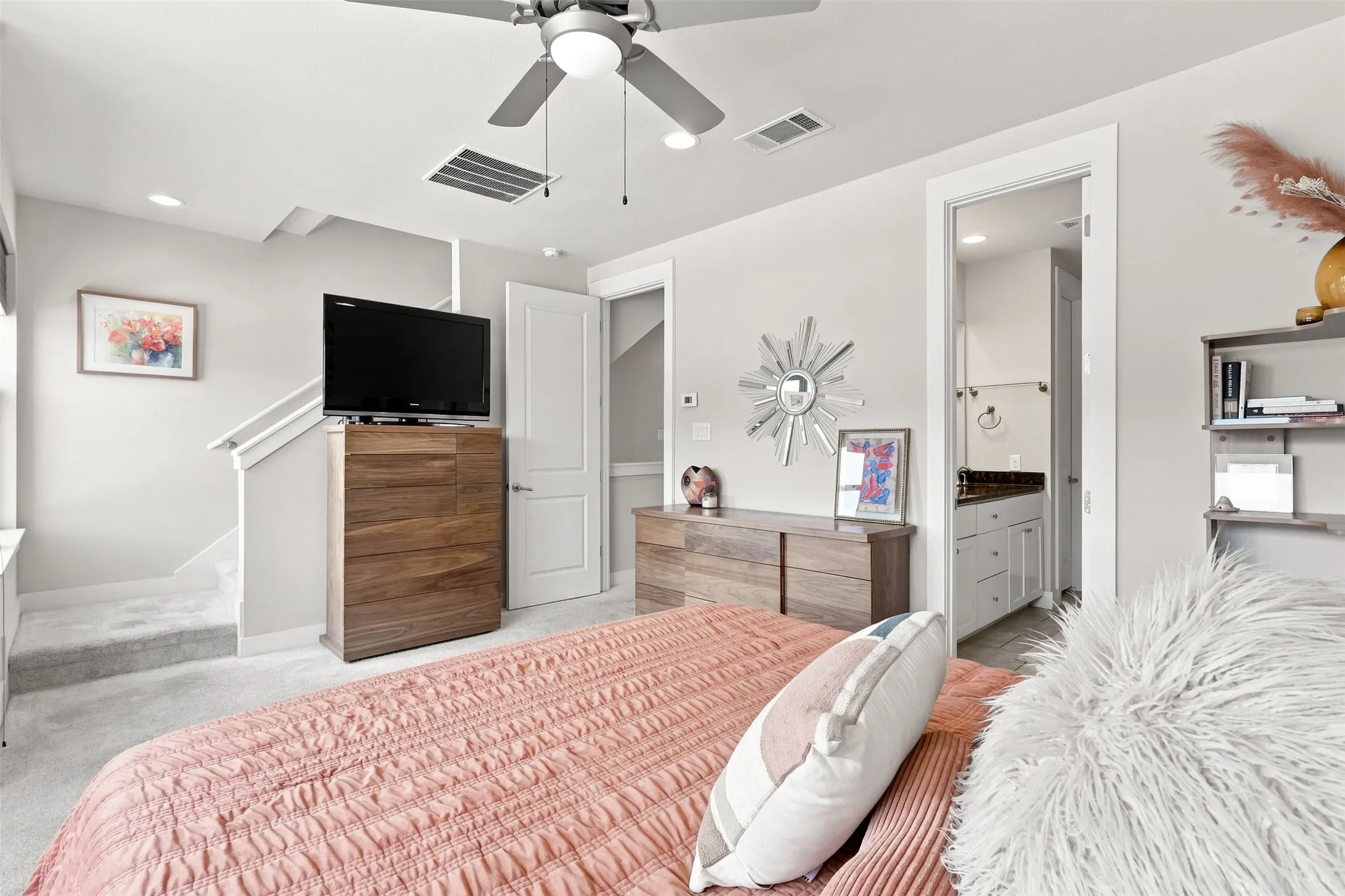 Townhouse For Sale in Tarrant County , 1114 S Adams Street, Fort Worth, Texas 76104, 3 Bedroom, 4 Bathroom, 2 Garage spaces, 2,052 Sqft, built in 2013, mls#21345848, Real Estate Agent in Fort Worth, Homes For Sale in Tarrant county, Homes For Sale in Fort Worth, Realtor in Fort Worth Texas, Real Estate Brokerage Independent Realty Texas, Luminita Cordes Realtor