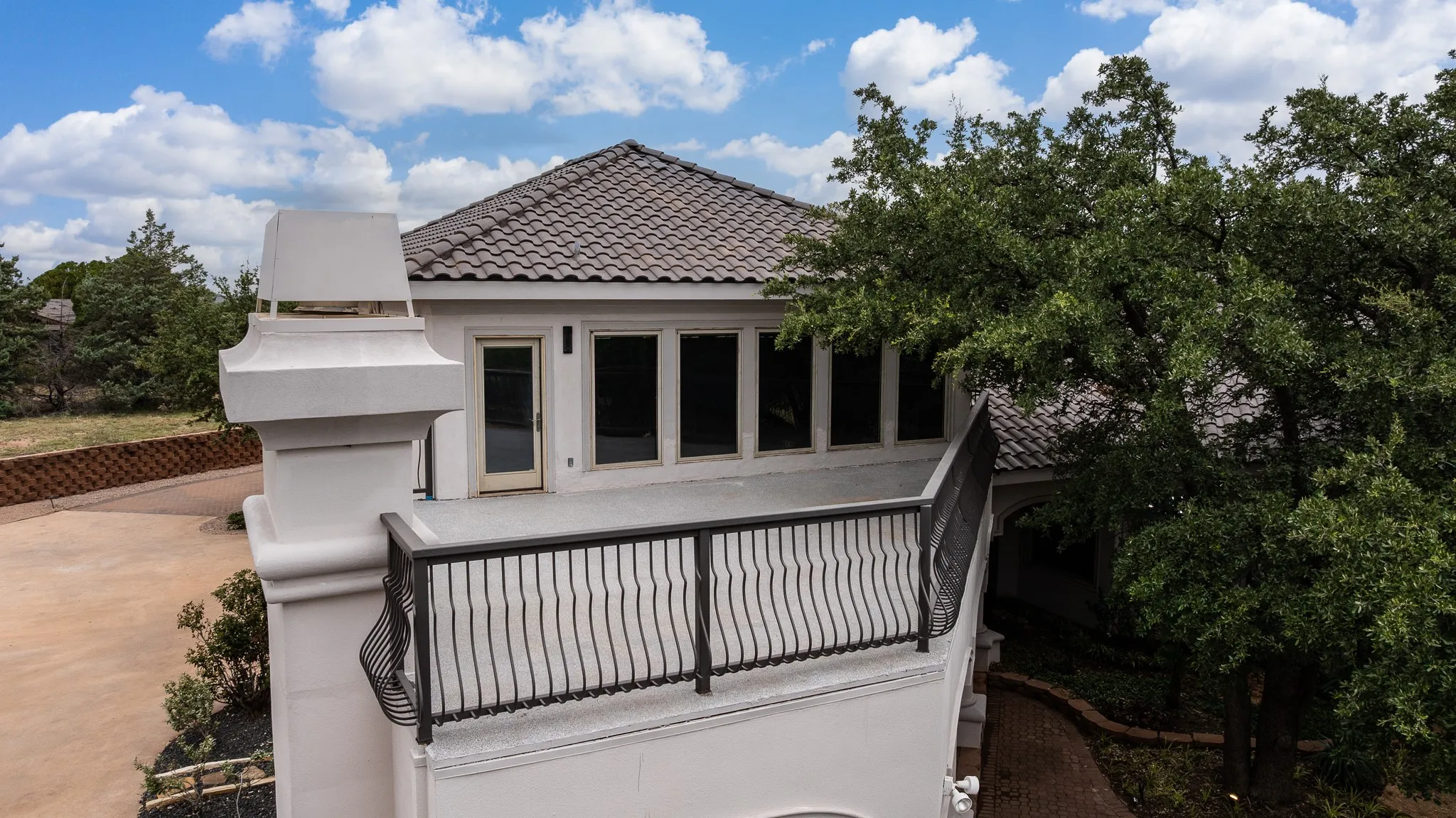 Single Family Residence For Sale in Taylor County , 820 S US Highway 83, Abilene, Texas 79602, 5 Bedroom, 6 Bathroom, 3 Garage spaces, 7,534 Sqft, built in 2000, Price $3,900,000, mls#21334477, Real Estate Agent in Abilene, Homes For Sale in Taylor county, Homes For Sale in Abilene, Realtor in Abilene Texas, Real Estate Brokerage Independent Realty Texas, Luminita Cordes Realtor