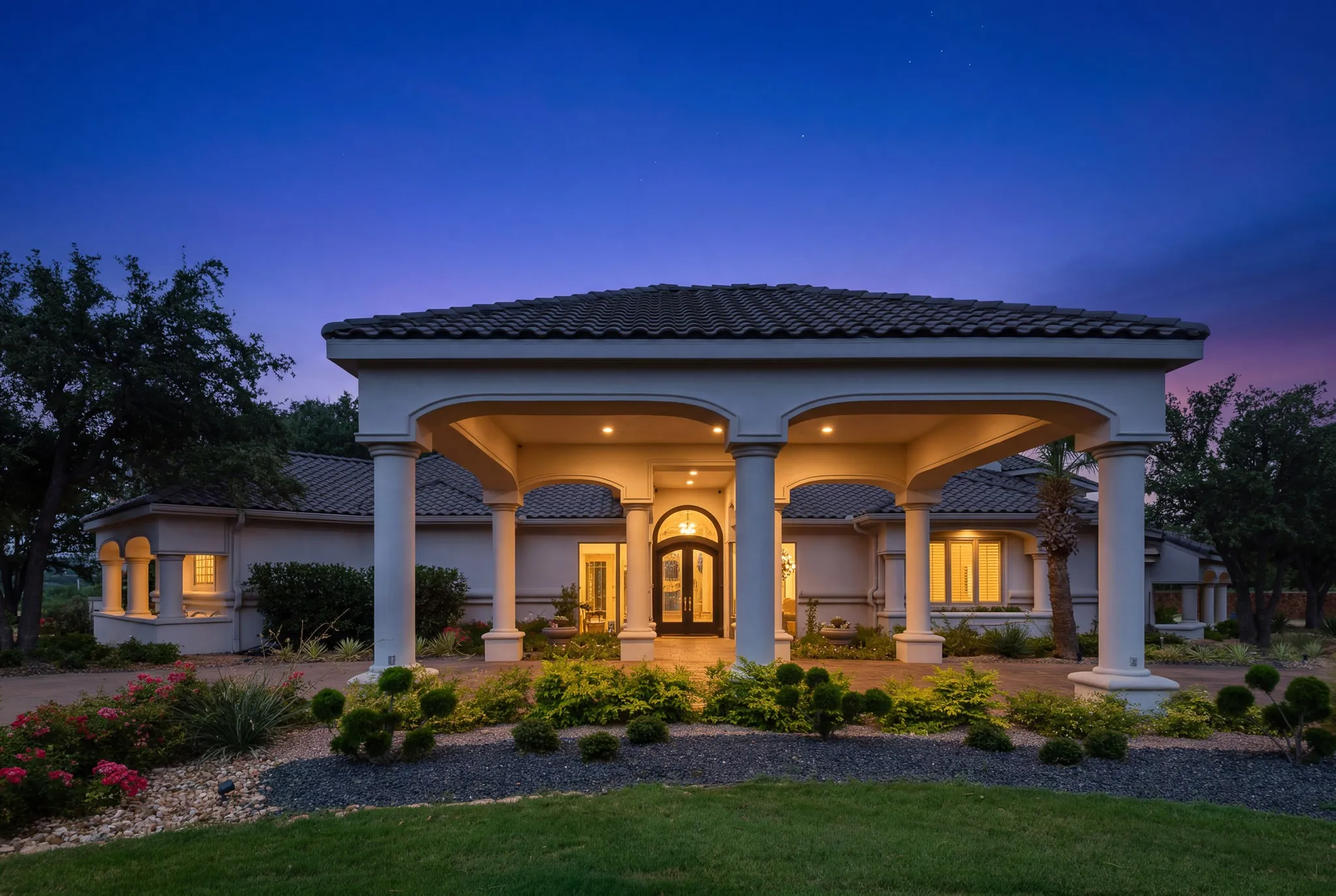 Single Family Residence For Sale in Taylor County , 820 S US Highway 83, Abilene, Texas 79602, 5 Bedroom, 6 Bathroom, 3 Garage spaces, 7,534 Sqft, built in 2000, Price $3,900,000, mls#21334477, Real Estate Agent in Abilene, Homes For Sale in Taylor county, Homes For Sale in Abilene, Realtor in Abilene Texas, Real Estate Brokerage Independent Realty Texas, Luminita Cordes Realtor