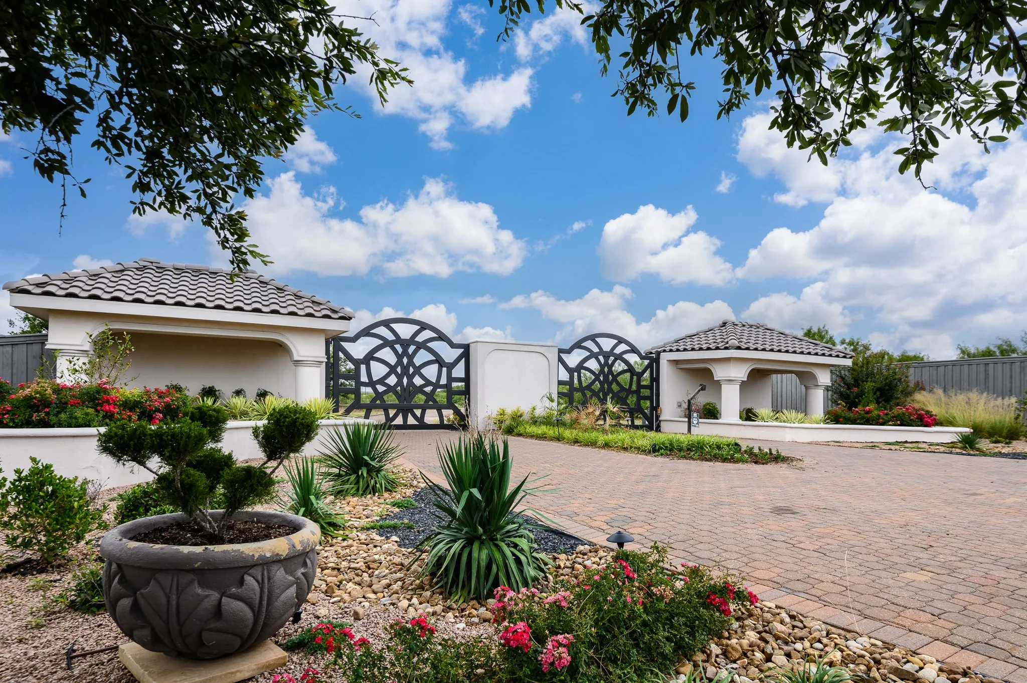Single Family Residence For Sale in Taylor County , 820 S US Highway 83, Abilene, Texas 79602, 5 Bedroom, 6 Bathroom, 3 Garage spaces, 7,534 Sqft, built in 2000, Price $3,900,000, mls#21334477, Real Estate Agent in Abilene, Homes For Sale in Taylor county, Homes For Sale in Abilene, Realtor in Abilene Texas, Real Estate Brokerage Independent Realty Texas, Luminita Cordes Realtor