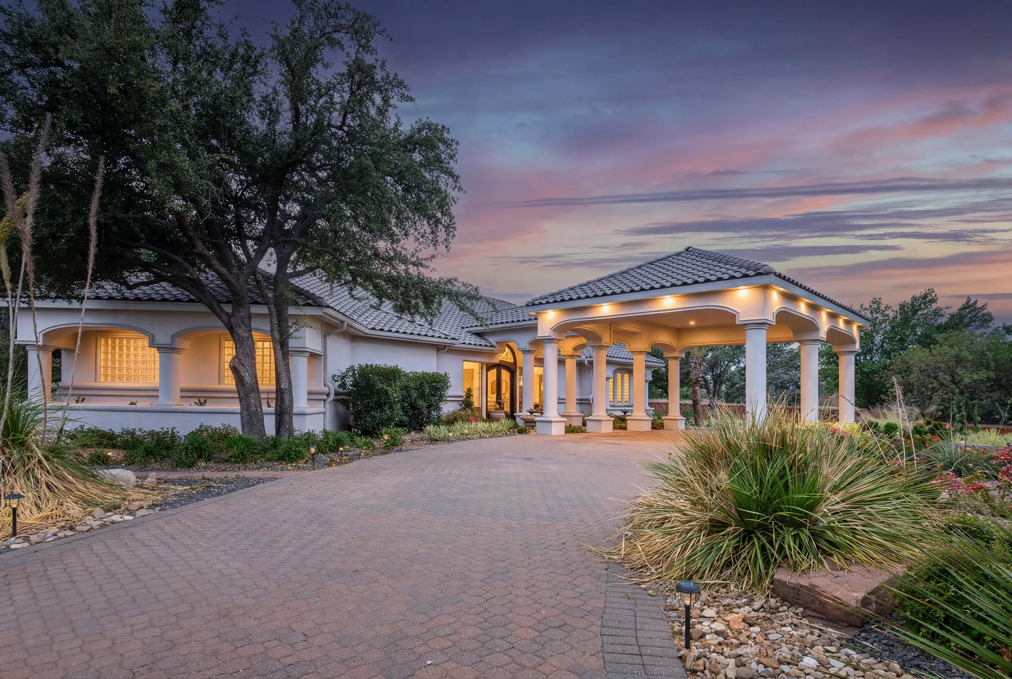 Single Family Residence For Sale in Taylor County , 820 S US Highway 83, Abilene, Texas 79602, 5 Bedroom, 6 Bathroom, 3 Garage spaces, 7,534 Sqft, built in 2000, Price $3,900,000, mls#21334477, Real Estate Agent in Abilene, Homes For Sale in Taylor county, Homes For Sale in Abilene, Realtor in Abilene Texas, Real Estate Brokerage Independent Realty Texas, Luminita Cordes Realtor