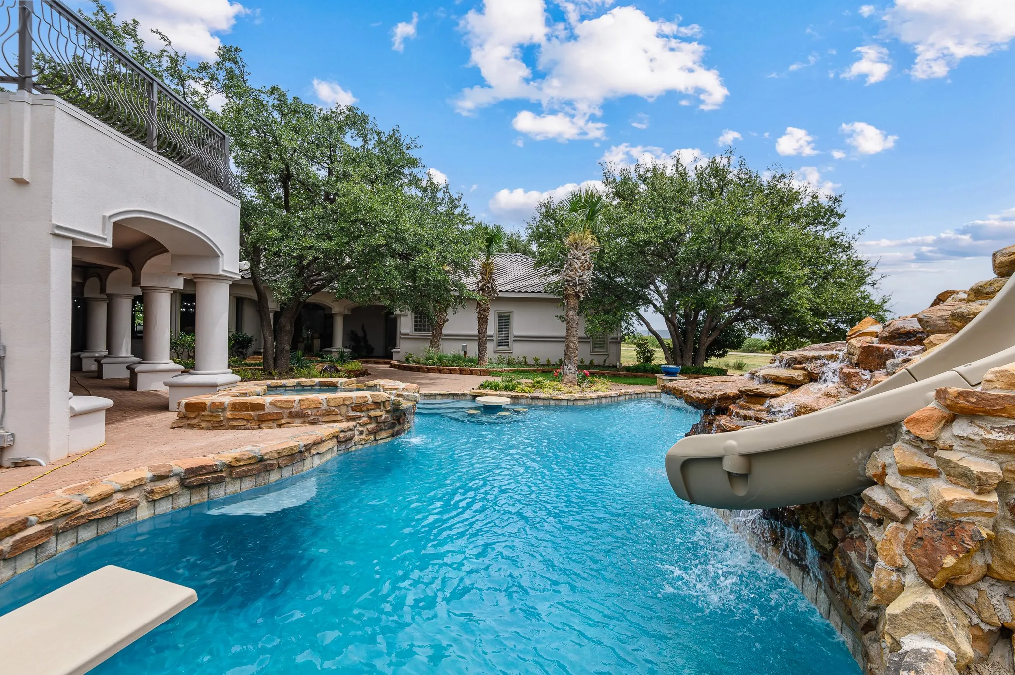 Single Family Residence For Sale in Taylor County , 820 S US Highway 83, Abilene, Texas 79602, 5 Bedroom, 6 Bathroom, 3 Garage spaces, 7,534 Sqft, built in 2000, Price $3,900,000, mls#21334477, Real Estate Agent in Abilene, Homes For Sale in Taylor county, Homes For Sale in Abilene, Realtor in Abilene Texas, Real Estate Brokerage Independent Realty Texas, Luminita Cordes Realtor