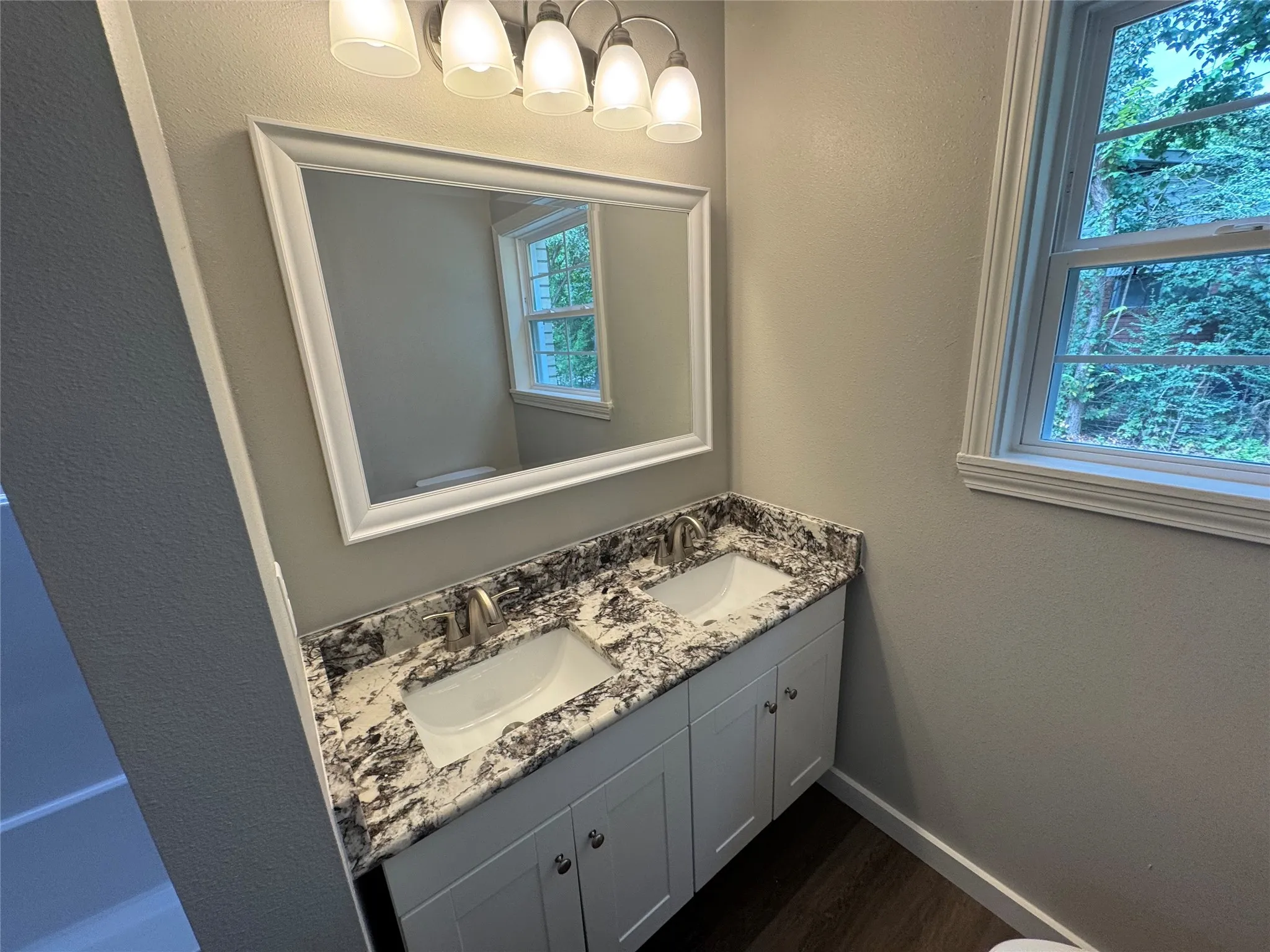 Single Family Residence For Sale in Hopkins County , 108 California Street E, Sulphur Springs, Texas 75482, 3 Bedroom, 2 Bathroom, 2 Garage spaces, 1,547 Sqft, built in 1951, mls#21345937, Real Estate Agent in Sulphur Springs, Homes For Sale in Hopkins county, Homes For Sale in Sulphur Springs, Realtor in Sulphur Springs Texas, Real Estate Brokerage Independent Realty Texas, Luminita Cordes Realtor