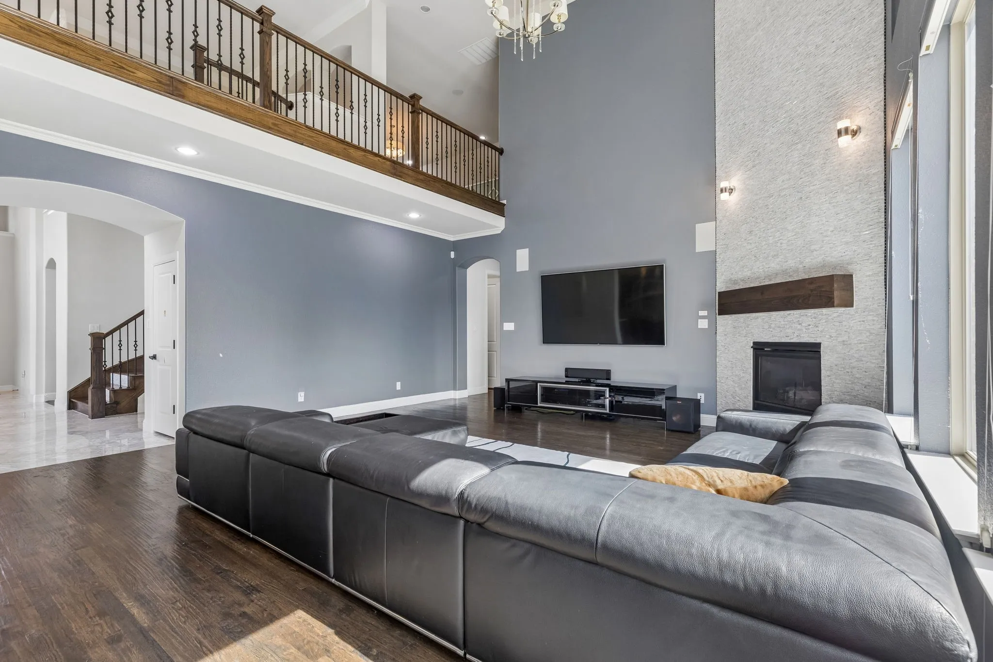 Single Family Residence For Sale in Tarrant County , 400 Winding Ridge Trail, Southlake, Texas 76092, 5 Bedroom, 7 Bathroom, 3 Garage spaces, 4,828 Sqft, built in 2016, mls#21346016, Real Estate Agent in Southlake, Homes For Sale in Tarrant county, Homes For Sale in Southlake, Realtor in Southlake Texas, Real Estate Brokerage Independent Realty Texas, Luminita Cordes Realtor