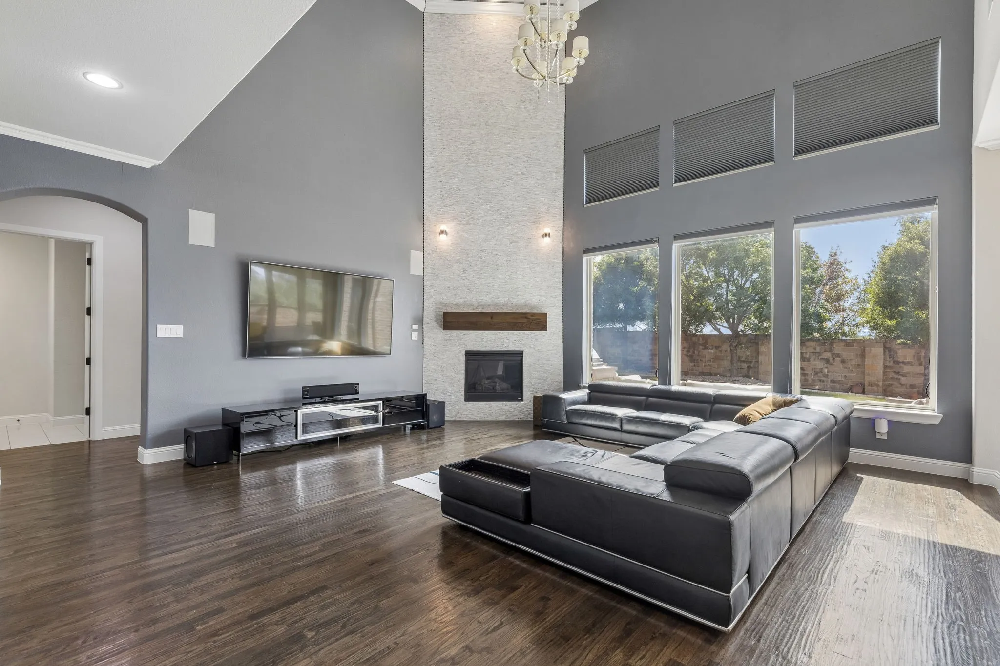 Single Family Residence For Sale in Tarrant County , 400 Winding Ridge Trail, Southlake, Texas 76092, 5 Bedroom, 7 Bathroom, 3 Garage spaces, 4,828 Sqft, built in 2016, mls#21346016, Real Estate Agent in Southlake, Homes For Sale in Tarrant county, Homes For Sale in Southlake, Realtor in Southlake Texas, Real Estate Brokerage Independent Realty Texas, Luminita Cordes Realtor