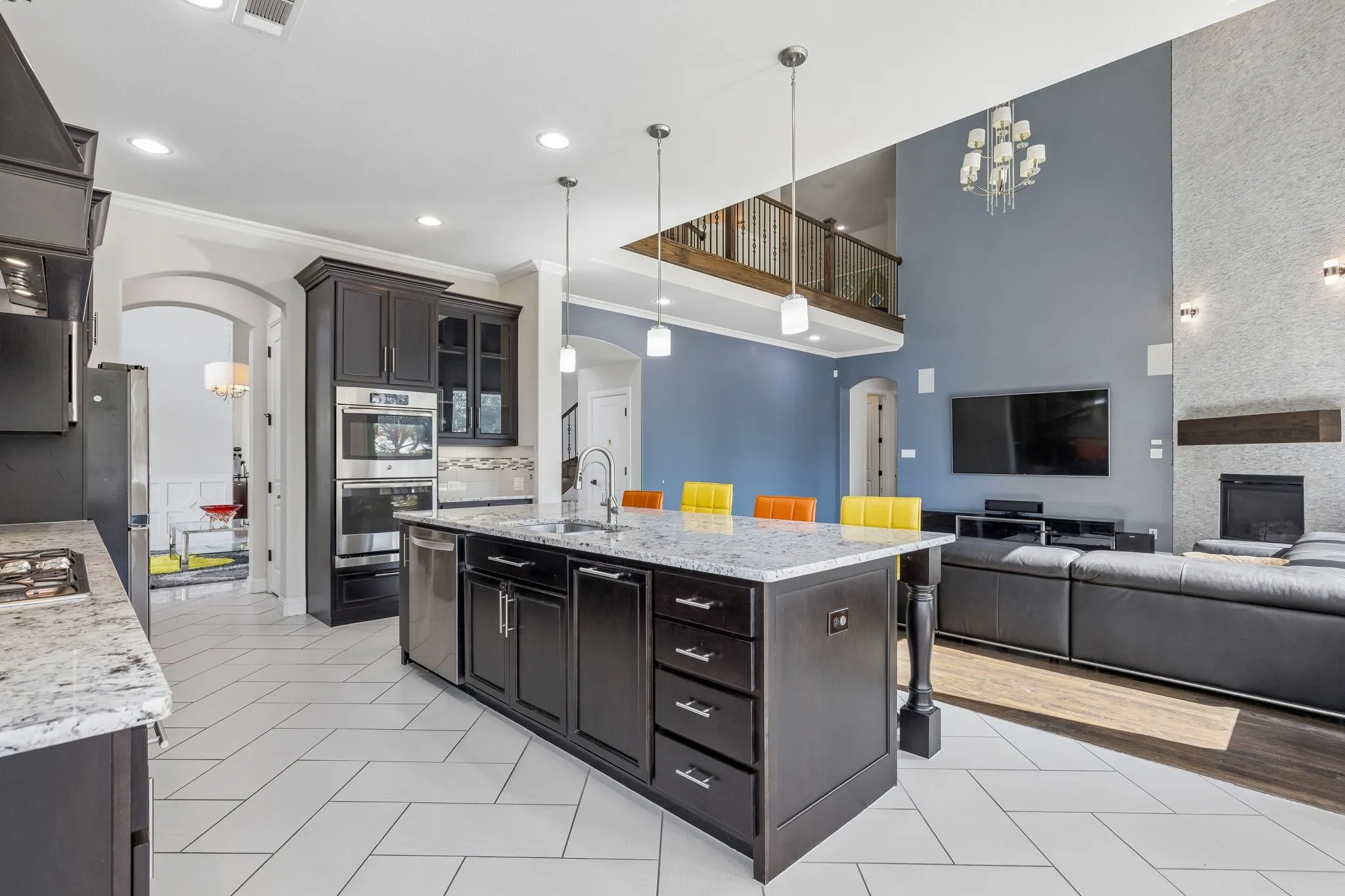 Single Family Residence For Sale in Tarrant County , 400 Winding Ridge Trail, Southlake, Texas 76092, 5 Bedroom, 7 Bathroom, 3 Garage spaces, 4,828 Sqft, built in 2016, mls#21346016, Real Estate Agent in Southlake, Homes For Sale in Tarrant county, Homes For Sale in Southlake, Realtor in Southlake Texas, Real Estate Brokerage Independent Realty Texas, Luminita Cordes Realtor