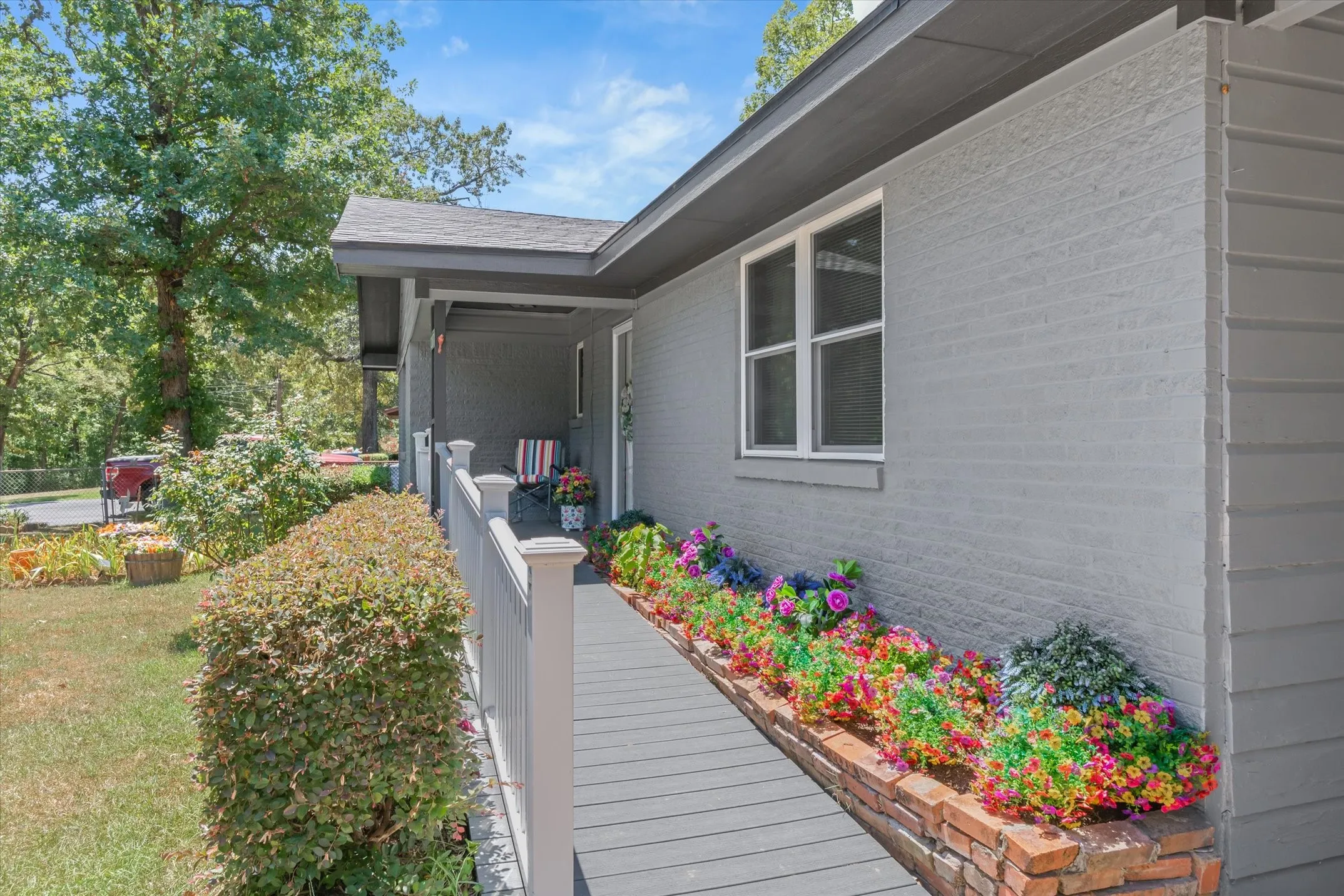 Single Family Residence For Sale in Van Zandt County , 1207 Lakeside Drive, Grand Saline, Texas 75140, 3 Bedroom, 2 Bathroom, Garage spaces, 1,202 Sqft, built in 1969, mls#21346019, Real Estate Agent in Grand Saline, Homes For Sale in Van Zandt county, Homes For Sale in Grand Saline, Realtor in Grand Saline Texas, Real Estate Brokerage Independent Realty Texas, Luminita Cordes Realtor