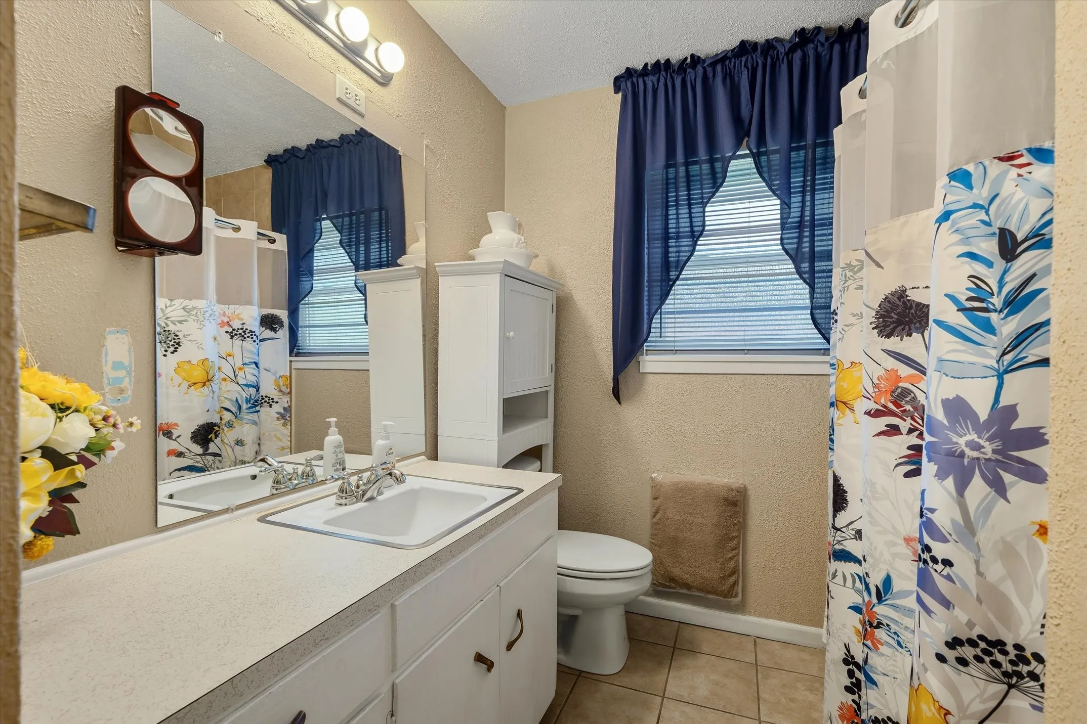 Single Family Residence For Sale in Van Zandt County , 1207 Lakeside Drive, Grand Saline, Texas 75140, 3 Bedroom, 2 Bathroom, Garage spaces, 1,202 Sqft, built in 1969, mls#21346019, Real Estate Agent in Grand Saline, Homes For Sale in Van Zandt county, Homes For Sale in Grand Saline, Realtor in Grand Saline Texas, Real Estate Brokerage Independent Realty Texas, Luminita Cordes Realtor