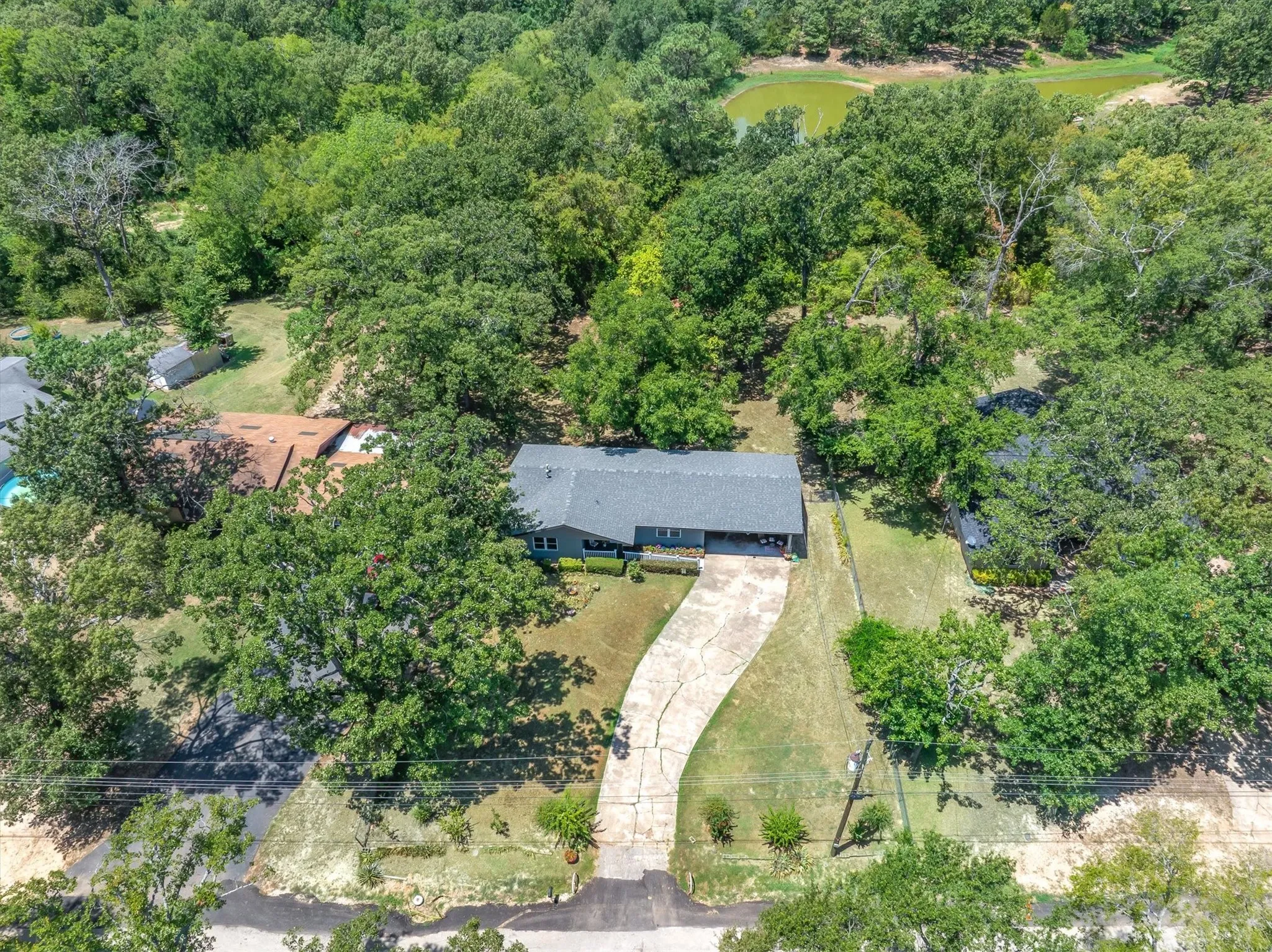 Single Family Residence For Sale in Van Zandt County , 1207 Lakeside Drive, Grand Saline, Texas 75140, 3 Bedroom, 2 Bathroom, Garage spaces, 1,202 Sqft, built in 1969, mls#21346019, Real Estate Agent in Grand Saline, Homes For Sale in Van Zandt county, Homes For Sale in Grand Saline, Realtor in Grand Saline Texas, Real Estate Brokerage Independent Realty Texas, Luminita Cordes Realtor