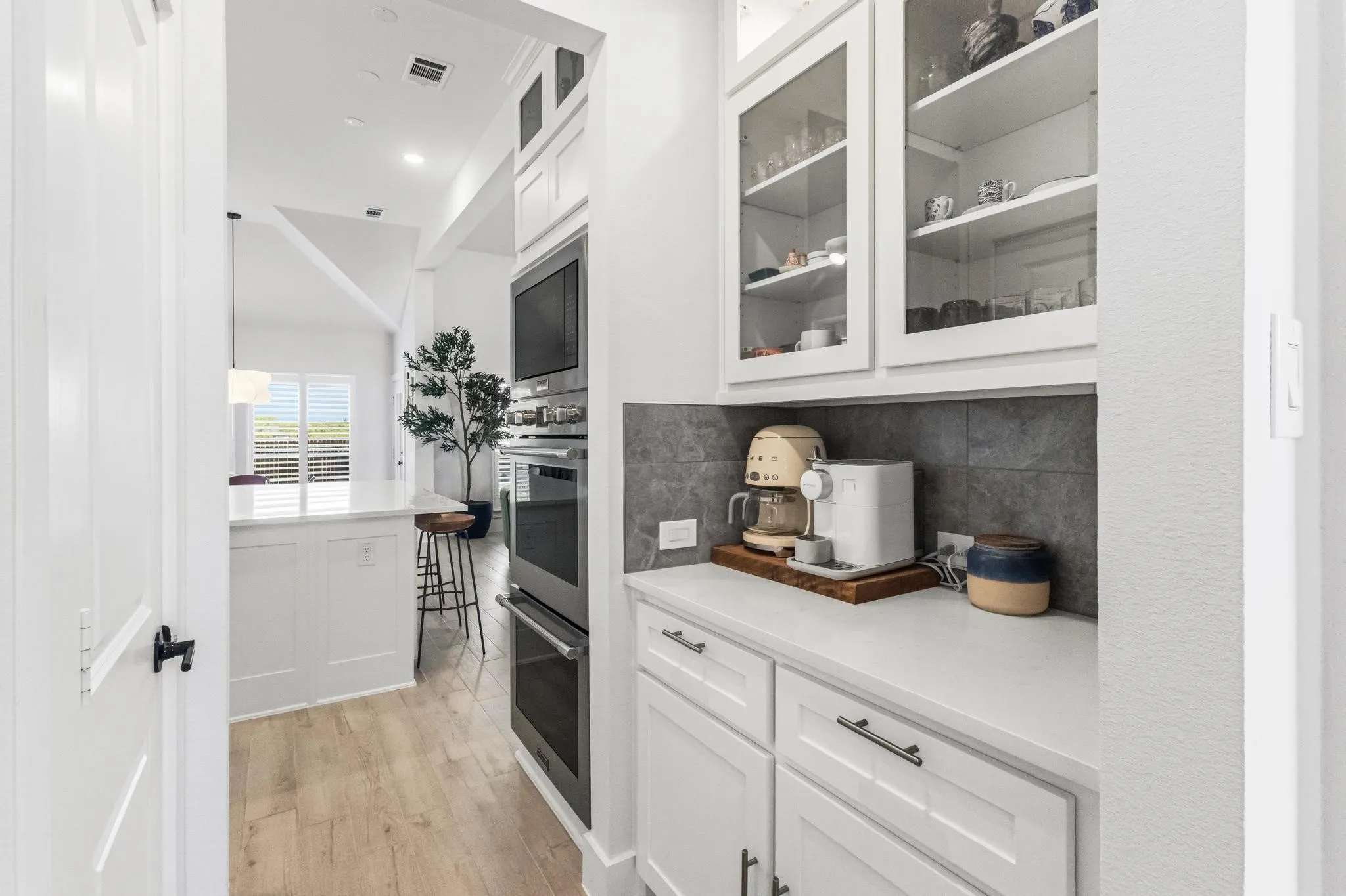 Single Family Residence For Rent in Tarrant County , 7028 Capanna Trail, Grand Prairie, Texas 75054, 4 Bedroom, 4 Bathroom, 2 Garage spaces, 3,356 Sqft, built in 2023, mls#21346027, Real Estate Agent in Grand Prairie, Homes For Rent in Tarrant county, Homes For Rent in Grand Prairie, Realtor in Grand Prairie Texas, Real Estate Brokerage Independent Realty Texas, Luminita Cordes Realtor