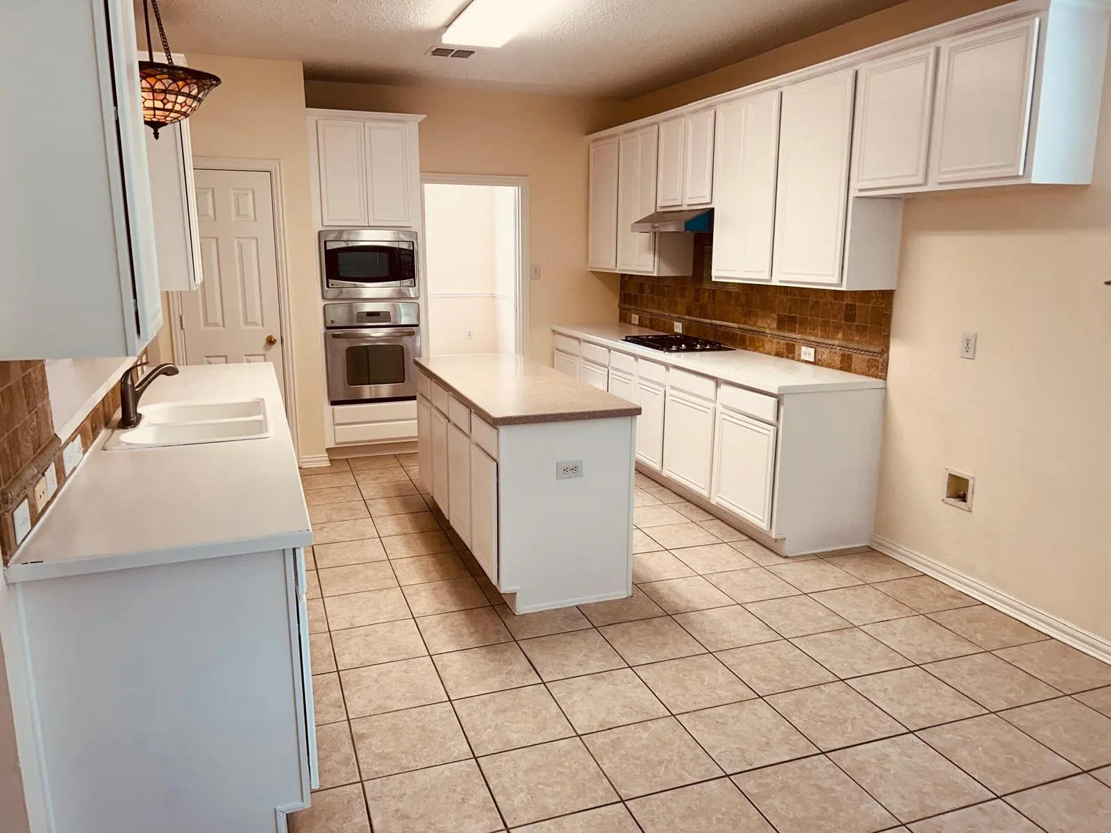 Single Family Residence For Sale in Collin County , 8300 Bent Tree Springs Drive, Plano, Texas 75025, 4 Bedroom, 3 Bathroom, 3 Garage spaces, 3,030 Sqft, built in 1999, mls#21346030, Real Estate Agent in Plano, Homes For Sale in Collin county, Homes For Sale in Plano, Realtor in Plano Texas, Real Estate Brokerage Independent Realty Texas, Luminita Cordes Realtor