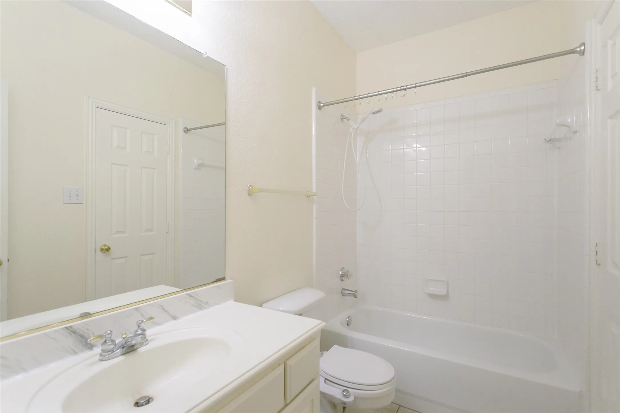 Single Family Residence For Sale in Collin County , 8300 Bent Tree Springs Drive, Plano, Texas 75025, 4 Bedroom, 3 Bathroom, 3 Garage spaces, 3,030 Sqft, built in 1999, mls#21346030, Real Estate Agent in Plano, Homes For Sale in Collin county, Homes For Sale in Plano, Realtor in Plano Texas, Real Estate Brokerage Independent Realty Texas, Luminita Cordes Realtor