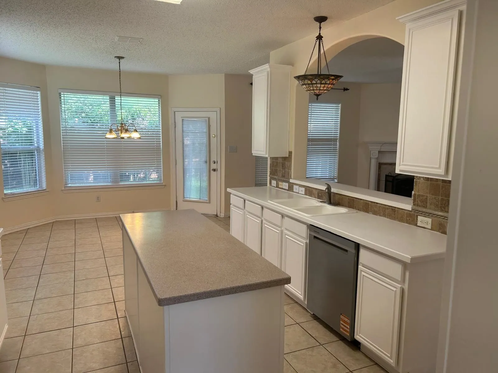 Single Family Residence For Sale in Collin County , 8300 Bent Tree Springs Drive, Plano, Texas 75025, 4 Bedroom, 3 Bathroom, 3 Garage spaces, 3,030 Sqft, built in 1999, mls#21346030, Real Estate Agent in Plano, Homes For Sale in Collin county, Homes For Sale in Plano, Realtor in Plano Texas, Real Estate Brokerage Independent Realty Texas, Luminita Cordes Realtor