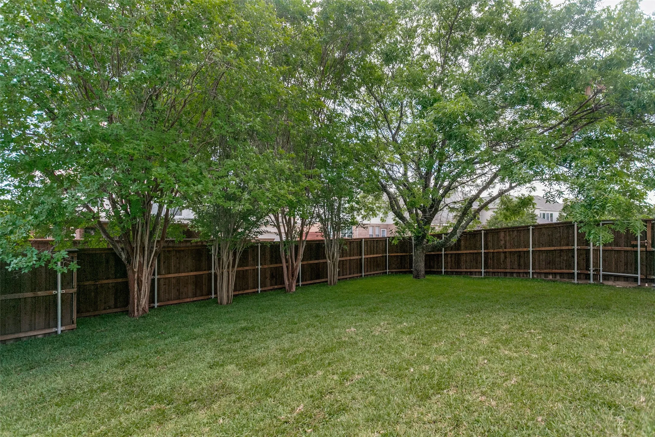 Single Family Residence For Sale in Collin County , 8300 Bent Tree Springs Drive, Plano, Texas 75025, 4 Bedroom, 3 Bathroom, 3 Garage spaces, 3,030 Sqft, built in 1999, mls#21346030, Real Estate Agent in Plano, Homes For Sale in Collin county, Homes For Sale in Plano, Realtor in Plano Texas, Real Estate Brokerage Independent Realty Texas, Luminita Cordes Realtor
