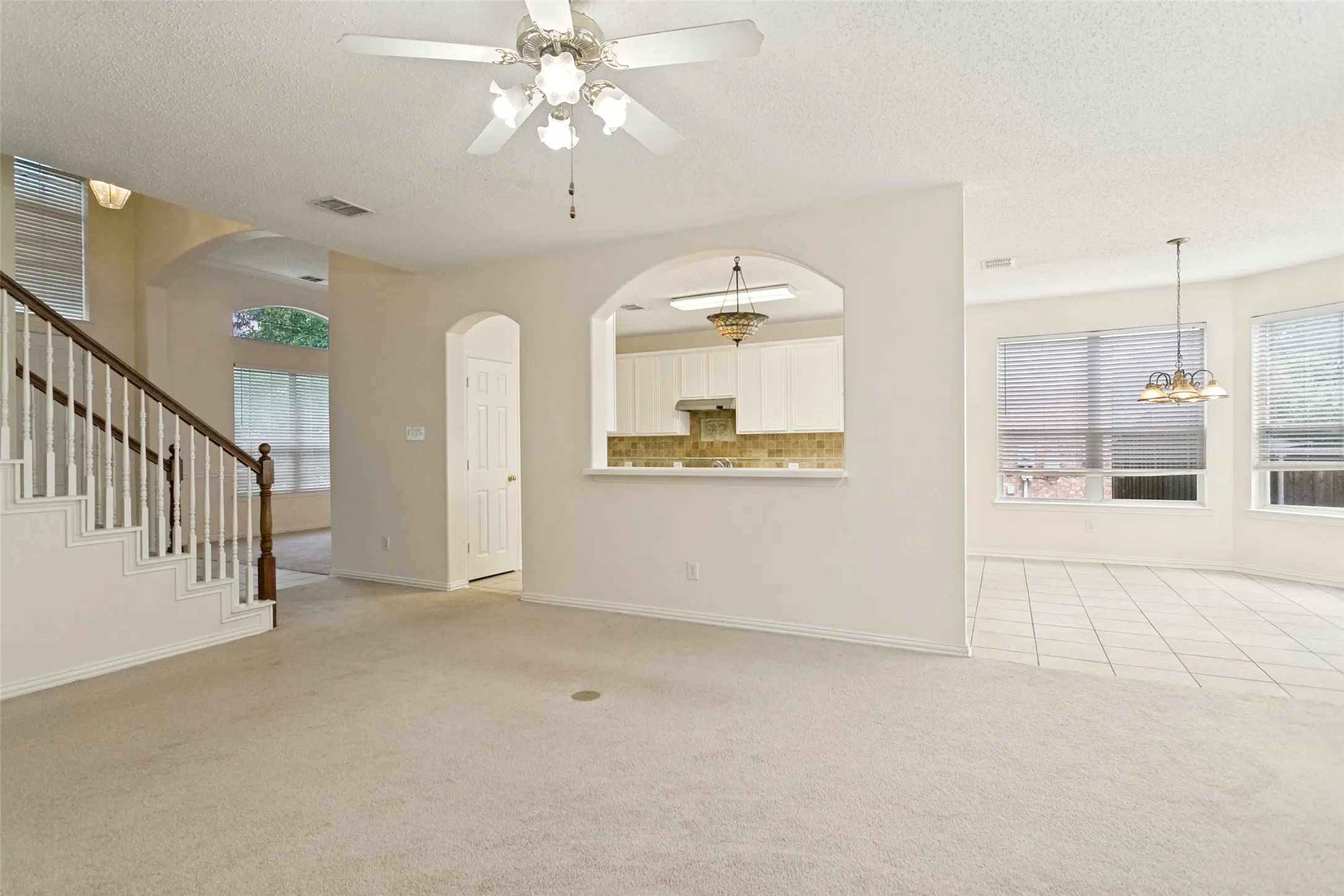 Single Family Residence For Sale in Collin County , 8300 Bent Tree Springs Drive, Plano, Texas 75025, 4 Bedroom, 3 Bathroom, 3 Garage spaces, 3,030 Sqft, built in 1999, mls#21346030, Real Estate Agent in Plano, Homes For Sale in Collin county, Homes For Sale in Plano, Realtor in Plano Texas, Real Estate Brokerage Independent Realty Texas, Luminita Cordes Realtor