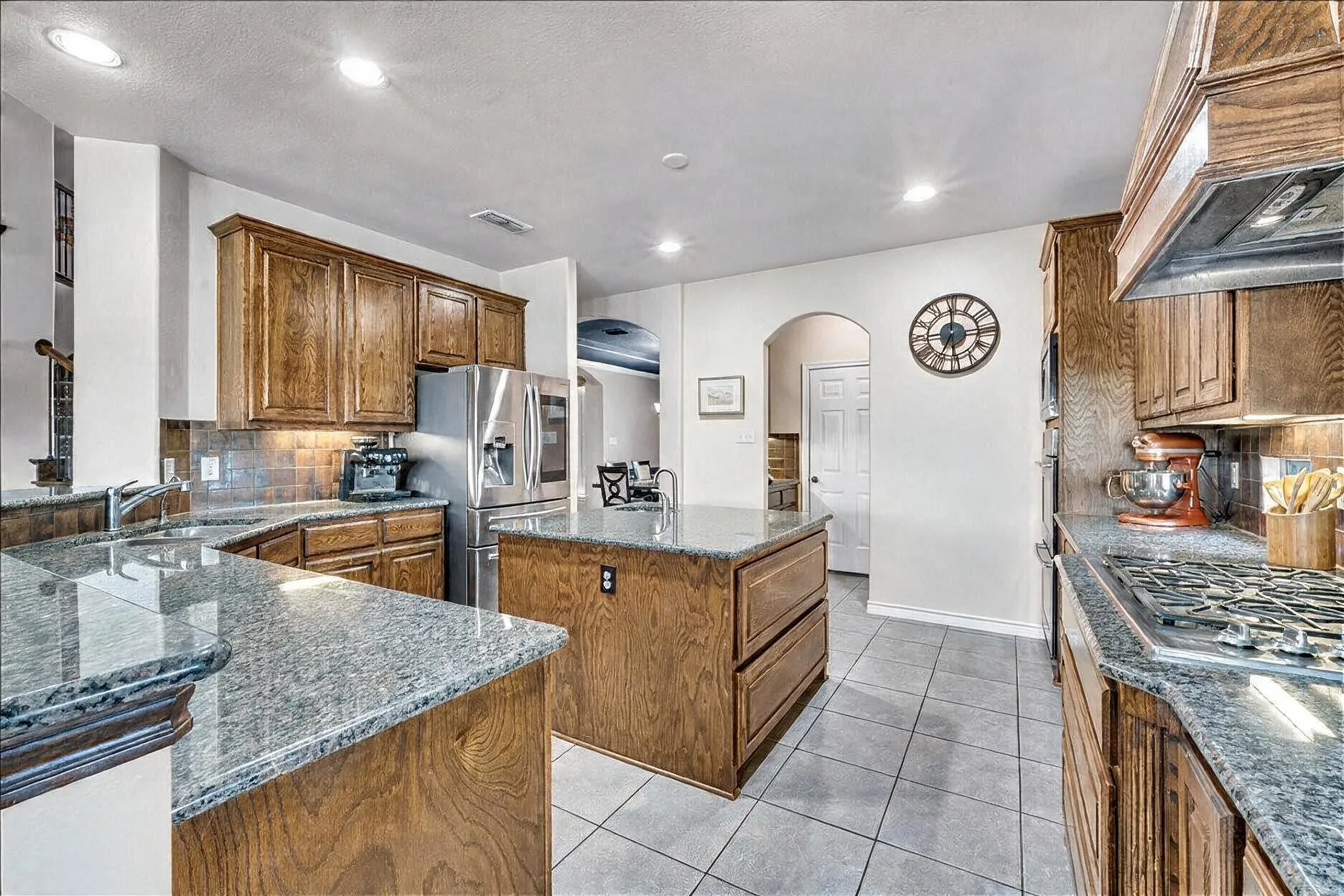 Single Family Residence For Sale in Tarrant County , 2824 Stackhouse Street, Fort Worth, Texas 76244, 5 Bedroom, 4 Bathroom, 3 Garage spaces, 4,286 Sqft, built in 2012, mls#21340775, Real Estate Agent in Fort Worth, Homes For Sale in Tarrant county, Homes For Sale in Fort Worth, Realtor in Fort Worth Texas, Real Estate Brokerage Independent Realty Texas, Luminita Cordes Realtor