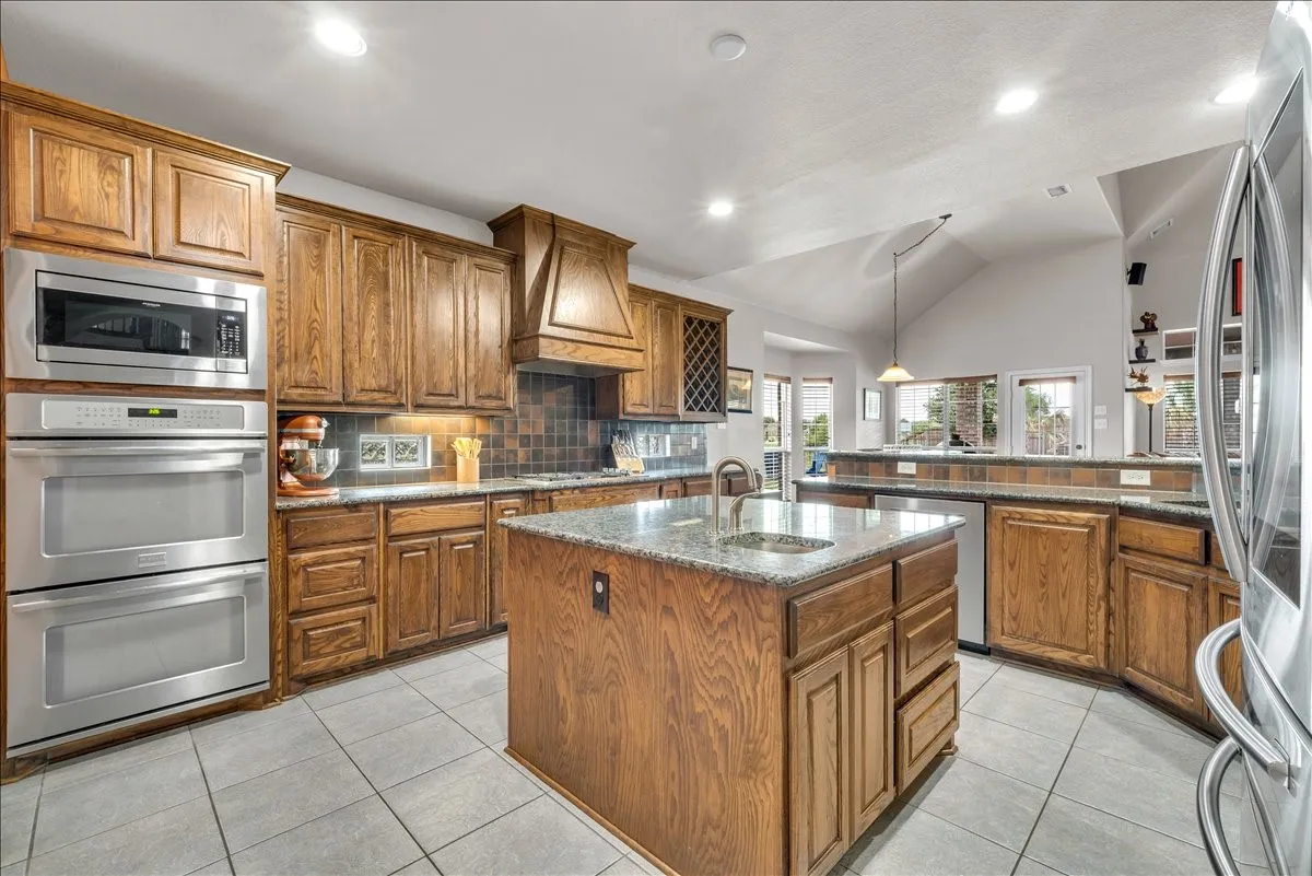 Single Family Residence For Sale in Tarrant County , 2824 Stackhouse Street, Fort Worth, Texas 76244, 5 Bedroom, 4 Bathroom, 3 Garage spaces, 4,286 Sqft, built in 2012, mls#21340775, Real Estate Agent in Fort Worth, Homes For Sale in Tarrant county, Homes For Sale in Fort Worth, Realtor in Fort Worth Texas, Real Estate Brokerage Independent Realty Texas, Luminita Cordes Realtor