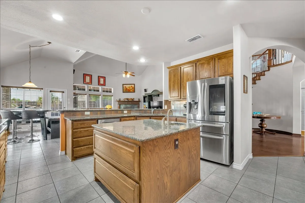 Single Family Residence For Sale in Tarrant County , 2824 Stackhouse Street, Fort Worth, Texas 76244, 5 Bedroom, 4 Bathroom, 3 Garage spaces, 4,286 Sqft, built in 2012, mls#21340775, Real Estate Agent in Fort Worth, Homes For Sale in Tarrant county, Homes For Sale in Fort Worth, Realtor in Fort Worth Texas, Real Estate Brokerage Independent Realty Texas, Luminita Cordes Realtor