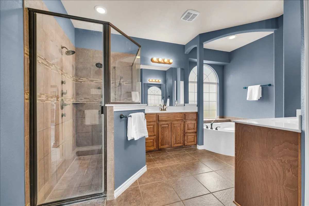 Single Family Residence For Sale in Tarrant County , 2824 Stackhouse Street, Fort Worth, Texas 76244, 5 Bedroom, 4 Bathroom, 3 Garage spaces, 4,286 Sqft, built in 2012, mls#21340775, Real Estate Agent in Fort Worth, Homes For Sale in Tarrant county, Homes For Sale in Fort Worth, Realtor in Fort Worth Texas, Real Estate Brokerage Independent Realty Texas, Luminita Cordes Realtor