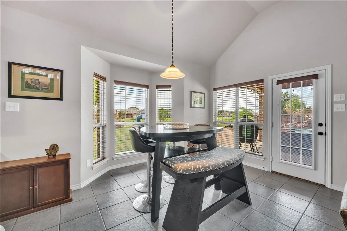 Single Family Residence For Sale in Tarrant County , 2824 Stackhouse Street, Fort Worth, Texas 76244, 5 Bedroom, 4 Bathroom, 3 Garage spaces, 4,286 Sqft, built in 2012, mls#21340775, Real Estate Agent in Fort Worth, Homes For Sale in Tarrant county, Homes For Sale in Fort Worth, Realtor in Fort Worth Texas, Real Estate Brokerage Independent Realty Texas, Luminita Cordes Realtor
