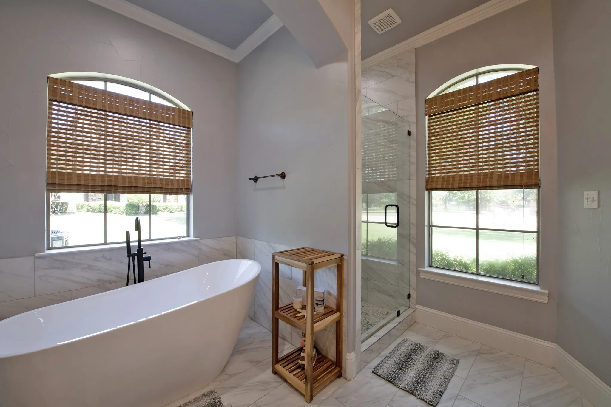 Single Family Residence For Sale in Rockwall County , 2 Westchester Court, Heath, Texas 75032, 4 Bedroom, 4 Bathroom, 3 Garage spaces, 3,900 Sqft, built in 2004, mls#21346031, Real Estate Agent in Heath, Homes For Sale in Rockwall county, Homes For Sale in Heath, Realtor in Heath Texas, Real Estate Brokerage Independent Realty Texas, Luminita Cordes Realtor