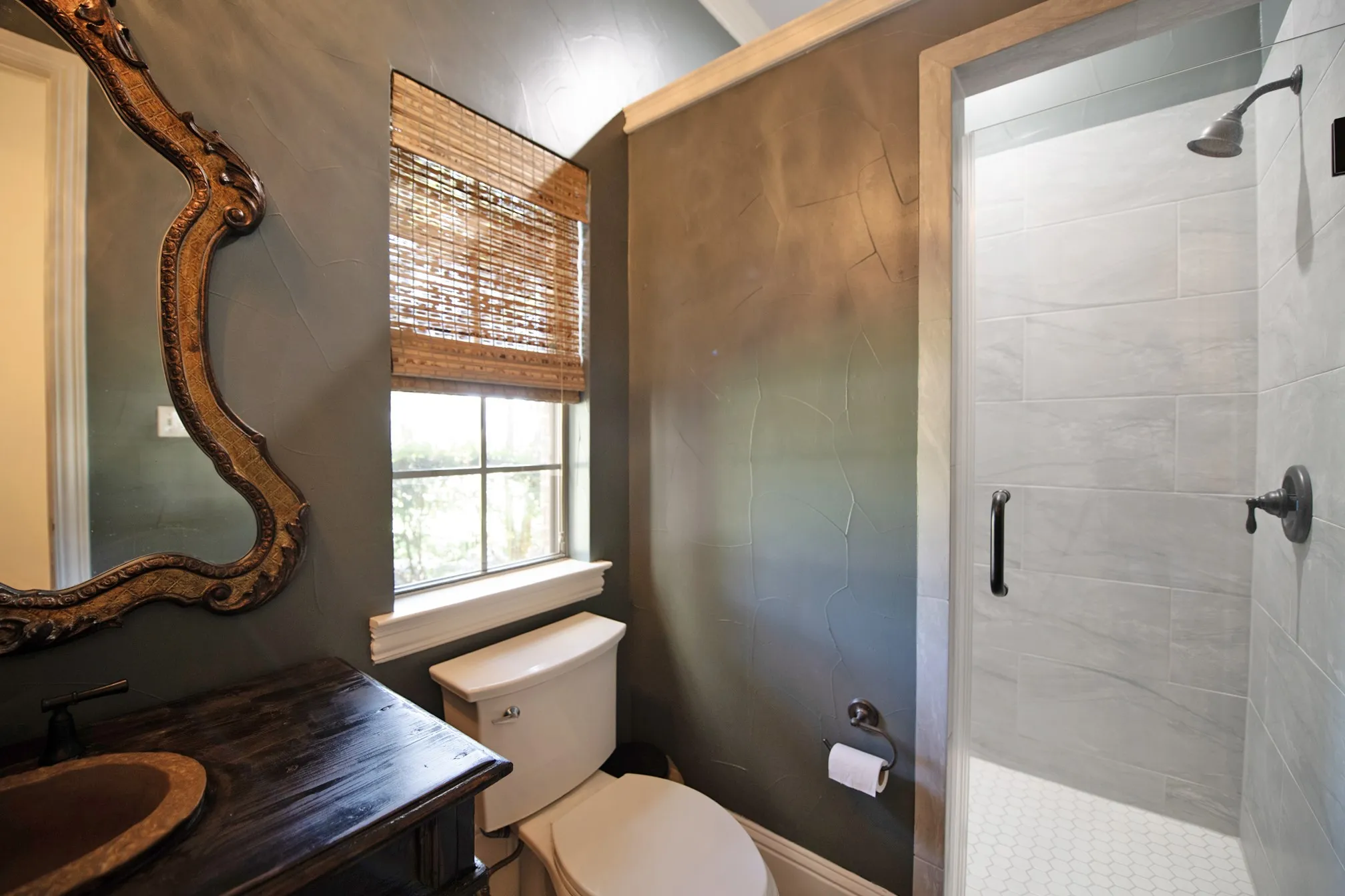 Single Family Residence For Sale in Rockwall County , 2 Westchester Court, Heath, Texas 75032, 4 Bedroom, 4 Bathroom, 3 Garage spaces, 3,900 Sqft, built in 2004, mls#21346031, Real Estate Agent in Heath, Homes For Sale in Rockwall county, Homes For Sale in Heath, Realtor in Heath Texas, Real Estate Brokerage Independent Realty Texas, Luminita Cordes Realtor