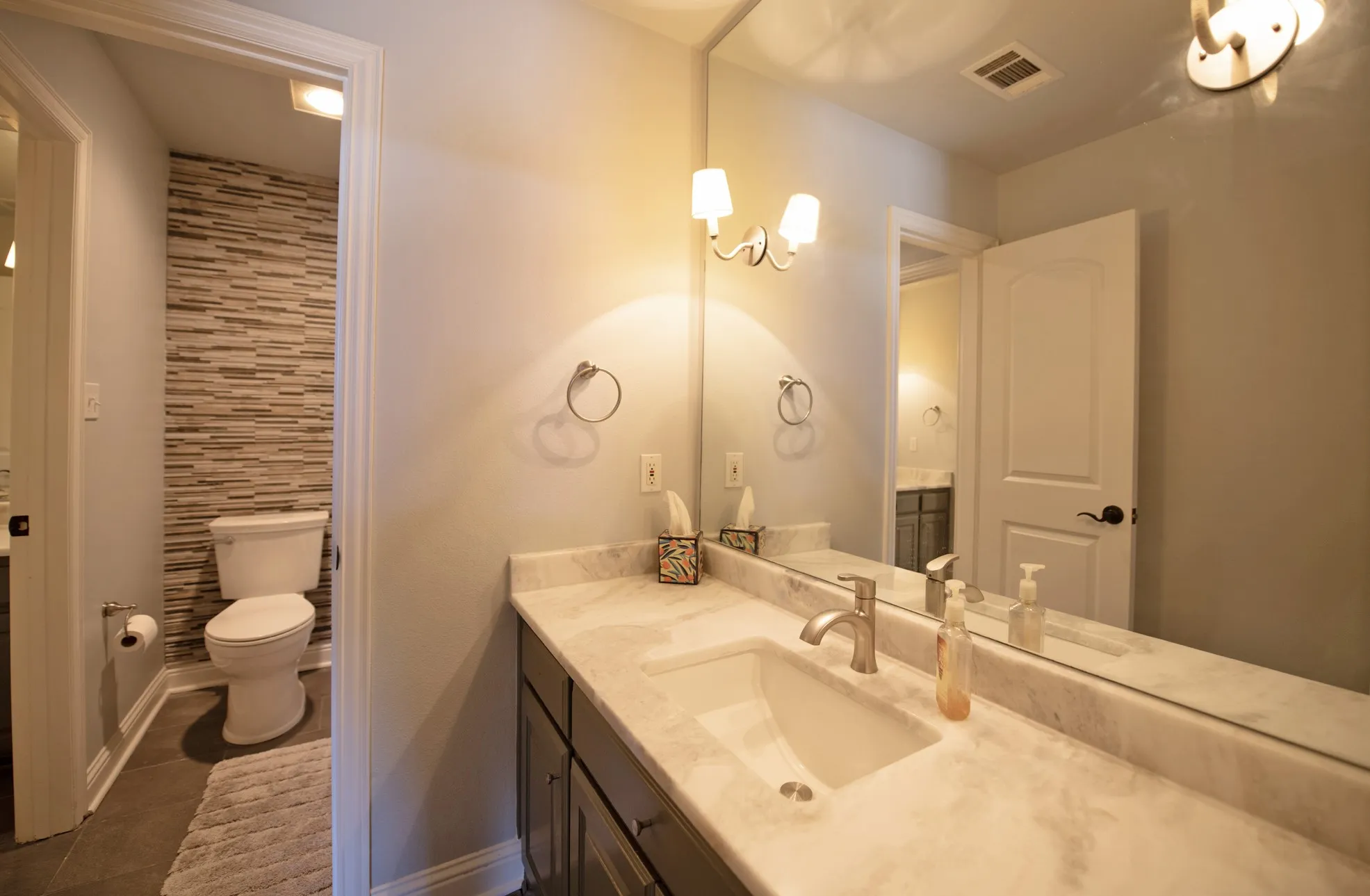 Single Family Residence For Sale in Rockwall County , 2 Westchester Court, Heath, Texas 75032, 4 Bedroom, 4 Bathroom, 3 Garage spaces, 3,900 Sqft, built in 2004, mls#21346031, Real Estate Agent in Heath, Homes For Sale in Rockwall county, Homes For Sale in Heath, Realtor in Heath Texas, Real Estate Brokerage Independent Realty Texas, Luminita Cordes Realtor