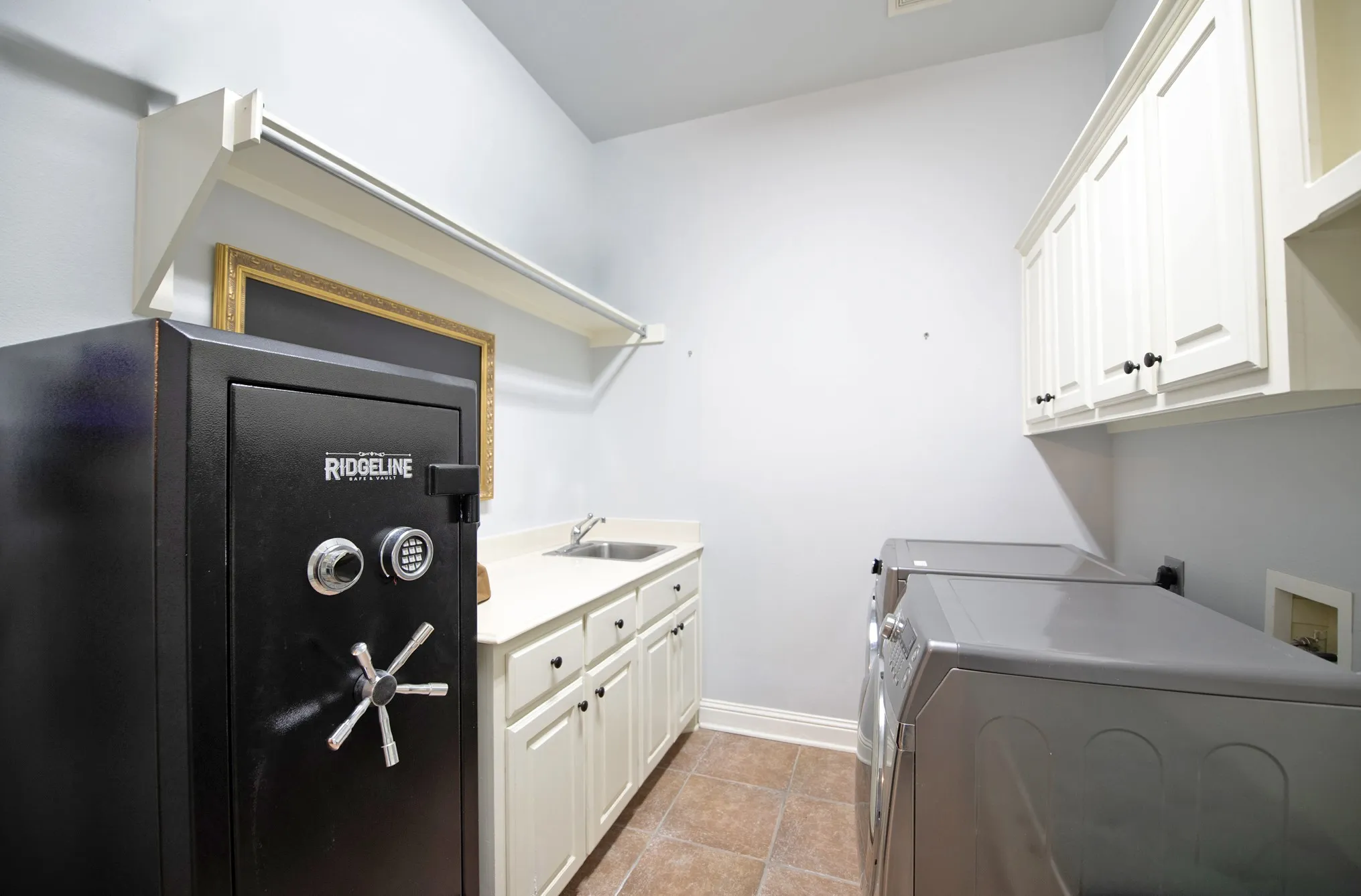 Single Family Residence For Sale in Rockwall County , 2 Westchester Court, Heath, Texas 75032, 4 Bedroom, 4 Bathroom, 3 Garage spaces, 3,900 Sqft, built in 2004, mls#21346031, Real Estate Agent in Heath, Homes For Sale in Rockwall county, Homes For Sale in Heath, Realtor in Heath Texas, Real Estate Brokerage Independent Realty Texas, Luminita Cordes Realtor