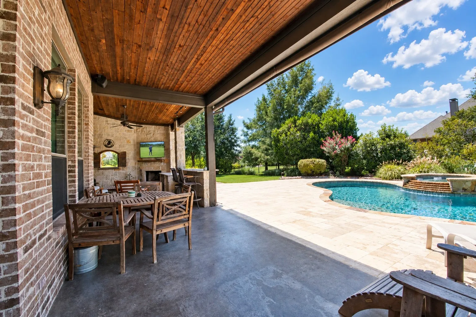 Single Family Residence For Sale in Rockwall County , 2 Westchester Court, Heath, Texas 75032, 4 Bedroom, 4 Bathroom, 3 Garage spaces, 3,900 Sqft, built in 2004, mls#21346031, Real Estate Agent in Heath, Homes For Sale in Rockwall county, Homes For Sale in Heath, Realtor in Heath Texas, Real Estate Brokerage Independent Realty Texas, Luminita Cordes Realtor