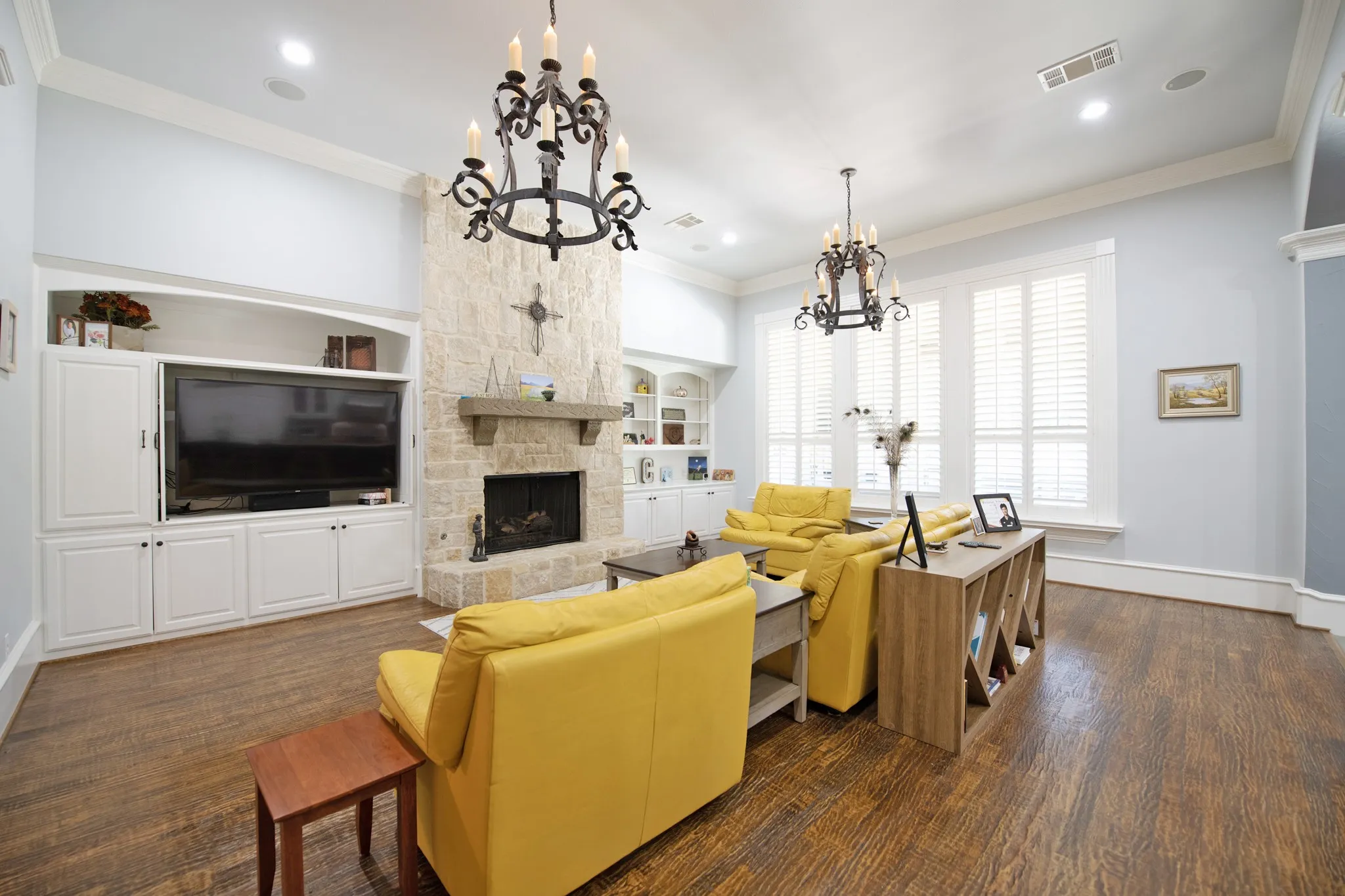 Single Family Residence For Sale in Rockwall County , 2 Westchester Court, Heath, Texas 75032, 4 Bedroom, 4 Bathroom, 3 Garage spaces, 3,900 Sqft, built in 2004, mls#21346031, Real Estate Agent in Heath, Homes For Sale in Rockwall county, Homes For Sale in Heath, Realtor in Heath Texas, Real Estate Brokerage Independent Realty Texas, Luminita Cordes Realtor