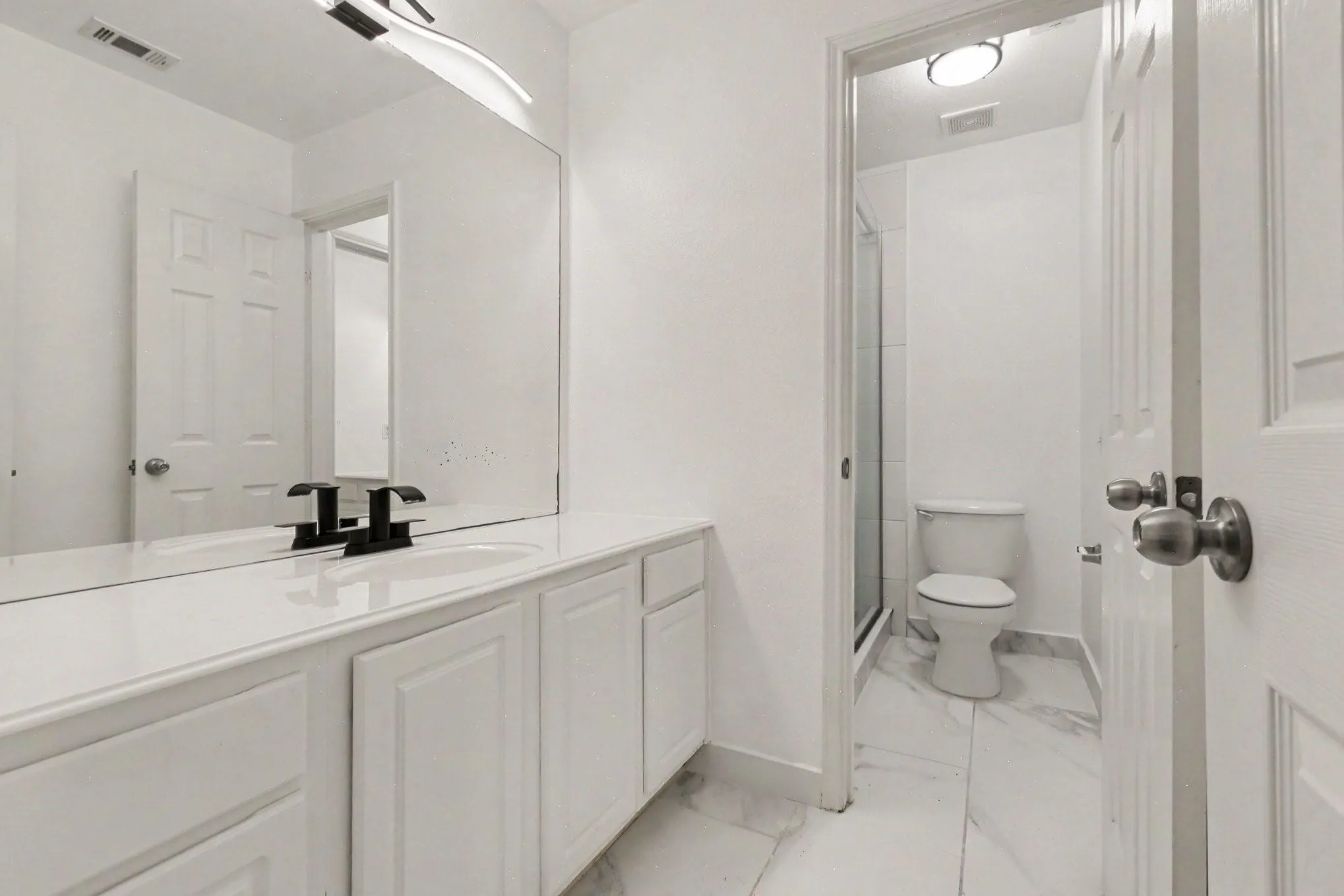 Single Family Residence For Sale in Rockwall County , 477 Monterey Drive, Rockwall, Texas 75087, 5 Bedroom, 4 Bathroom, 3 Garage spaces, 3,594 Sqft, built in 2002, mls#21346004, Real Estate Agent in Rockwall, Homes For Sale in Rockwall county, Homes For Sale in Rockwall, Realtor in Rockwall Texas, Real Estate Brokerage Independent Realty Texas, Luminita Cordes Realtor