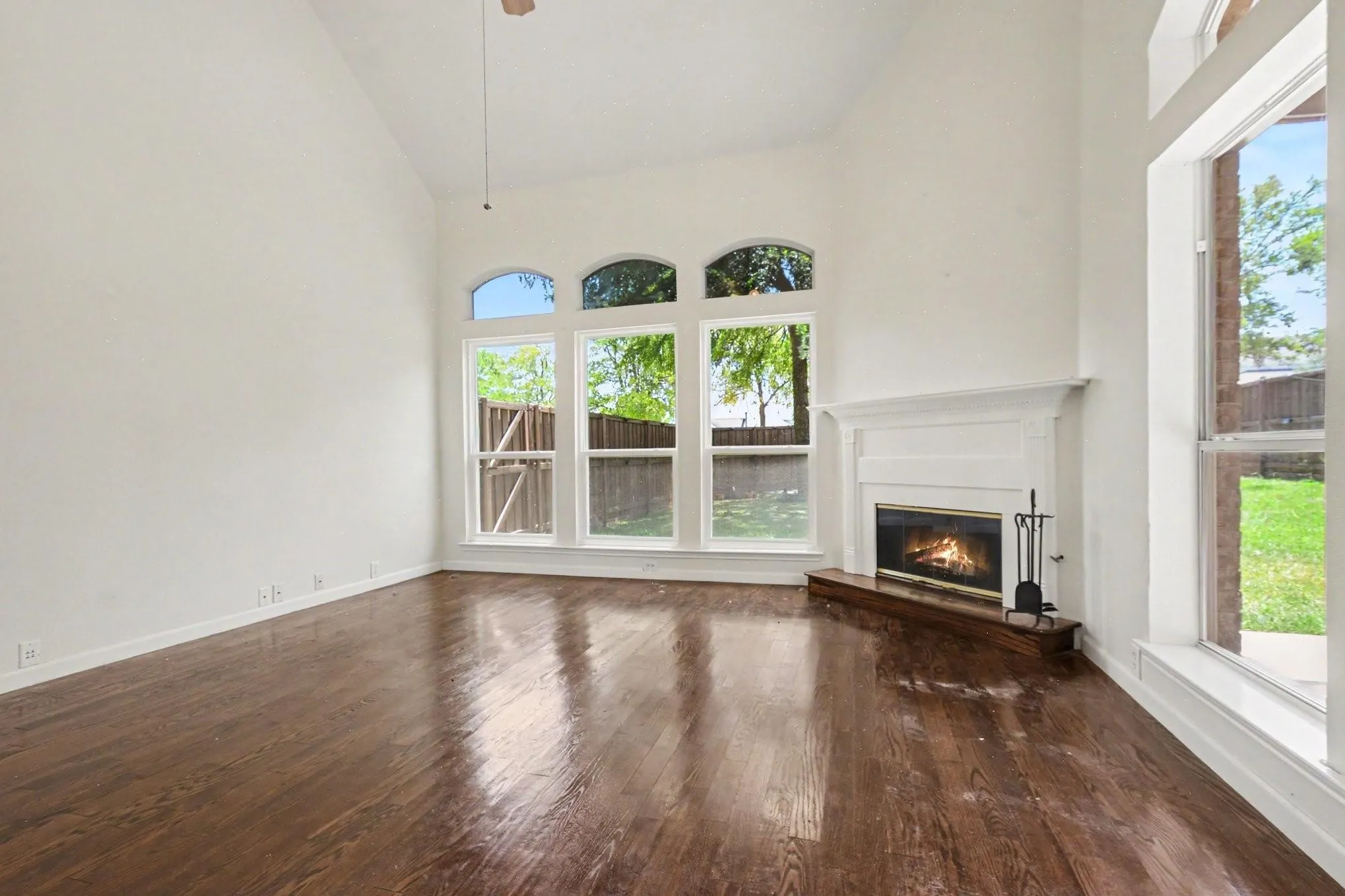 Single Family Residence For Sale in Rockwall County , 477 Monterey Drive, Rockwall, Texas 75087, 5 Bedroom, 4 Bathroom, 3 Garage spaces, 3,594 Sqft, built in 2002, mls#21346004, Real Estate Agent in Rockwall, Homes For Sale in Rockwall county, Homes For Sale in Rockwall, Realtor in Rockwall Texas, Real Estate Brokerage Independent Realty Texas, Luminita Cordes Realtor