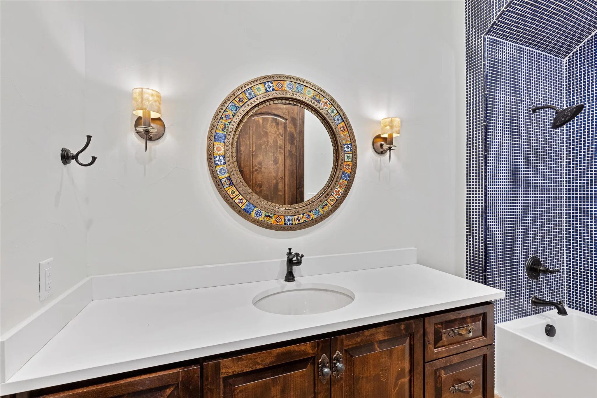 Single Family Residence For Sale in Tarrant County , 3904 W 5th Street, Fort Worth, Texas 76107, 3 Bedroom, 4 Bathroom, 2 Garage spaces, 4,476 Sqft, built in 2017, mls#21344129, Real Estate Agent in Fort Worth, Homes For Sale in Tarrant county, Homes For Sale in Fort Worth, Realtor in Fort Worth Texas, Real Estate Brokerage Independent Realty Texas, Luminita Cordes Realtor
