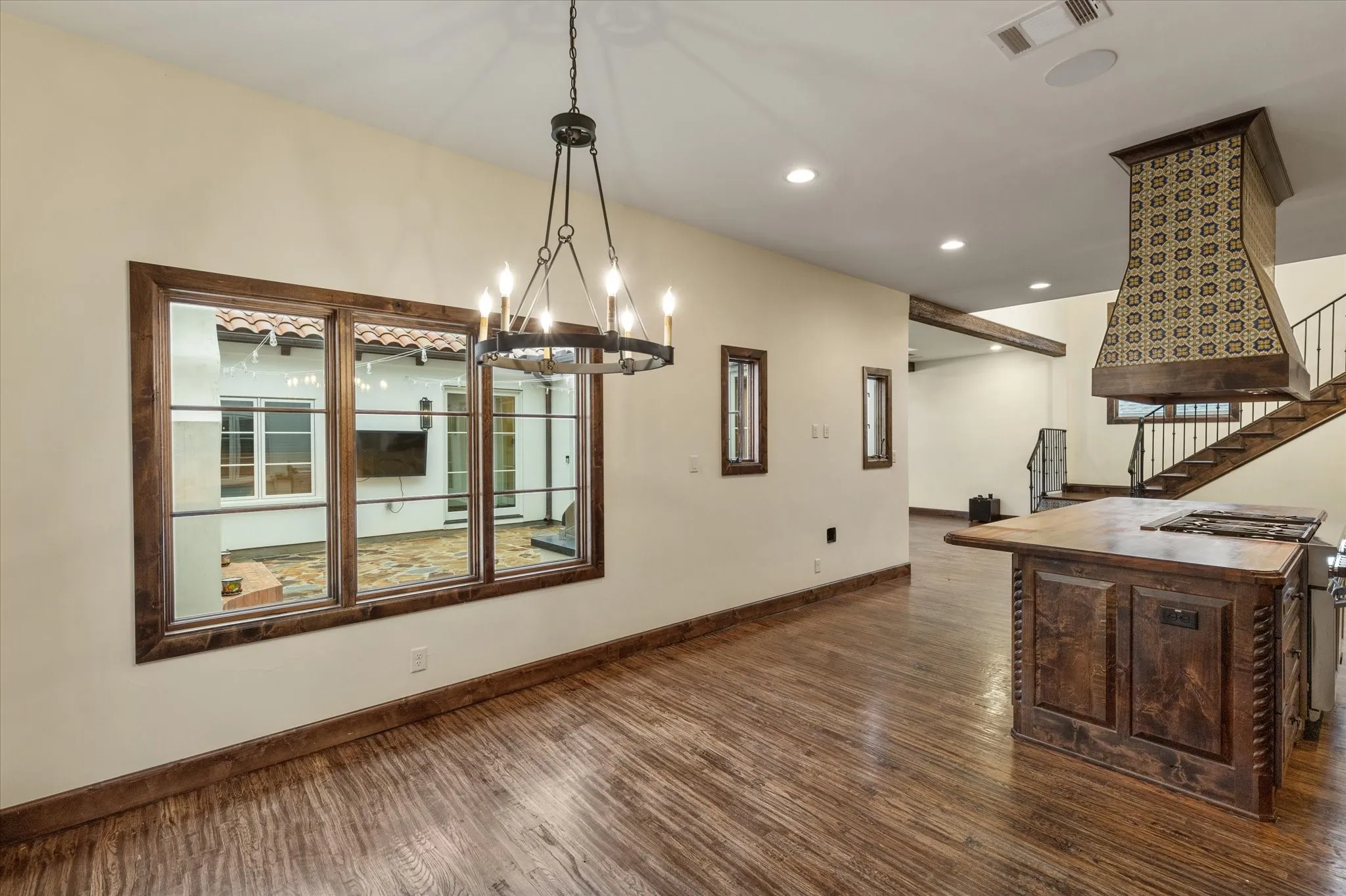 Single Family Residence For Sale in Tarrant County , 3904 W 5th Street, Fort Worth, Texas 76107, 3 Bedroom, 4 Bathroom, 2 Garage spaces, 4,476 Sqft, built in 2017, mls#21344129, Real Estate Agent in Fort Worth, Homes For Sale in Tarrant county, Homes For Sale in Fort Worth, Realtor in Fort Worth Texas, Real Estate Brokerage Independent Realty Texas, Luminita Cordes Realtor